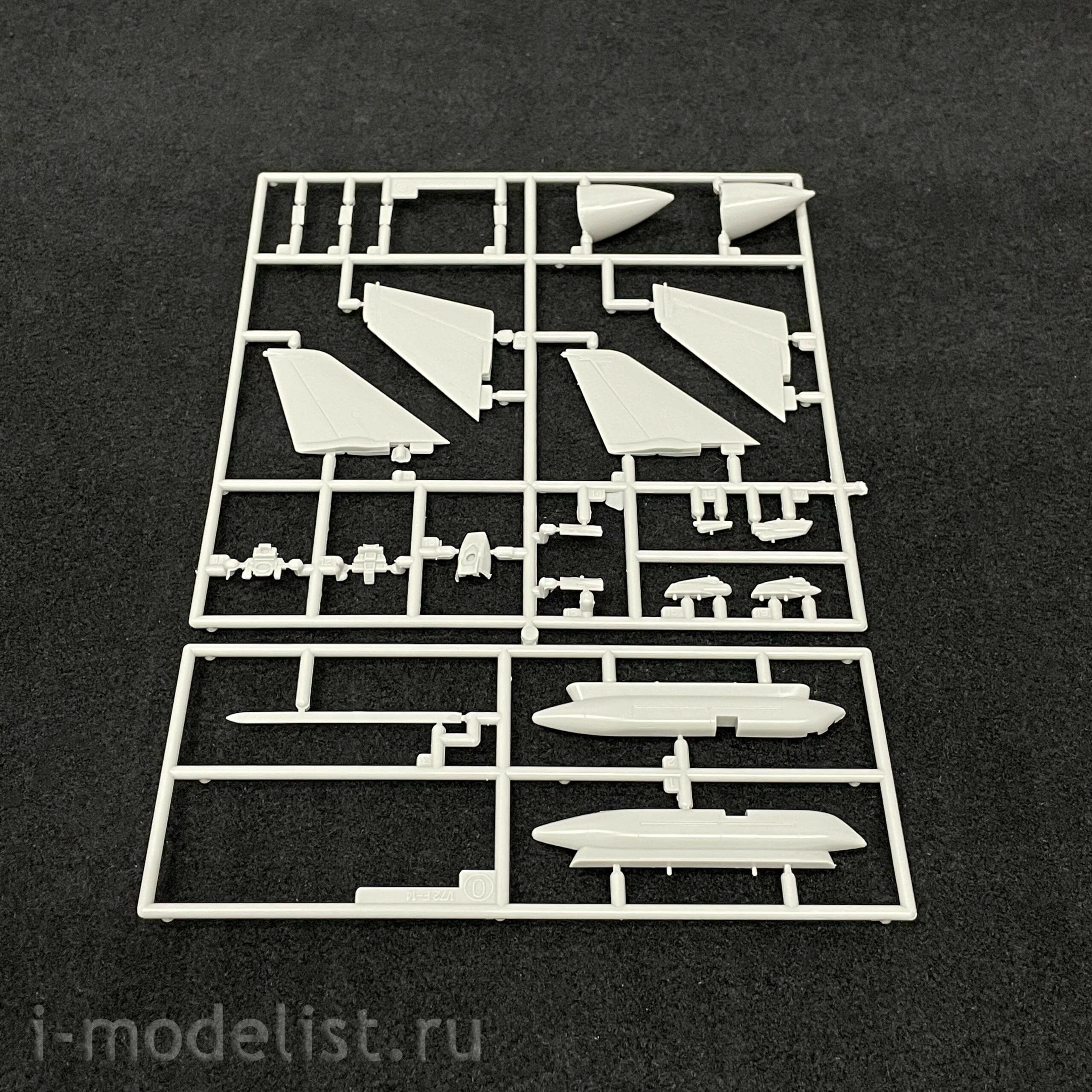 52146 Hasegawa 1/72 Aircraft F-14A/B Tomcat 'Jolly Rogers'