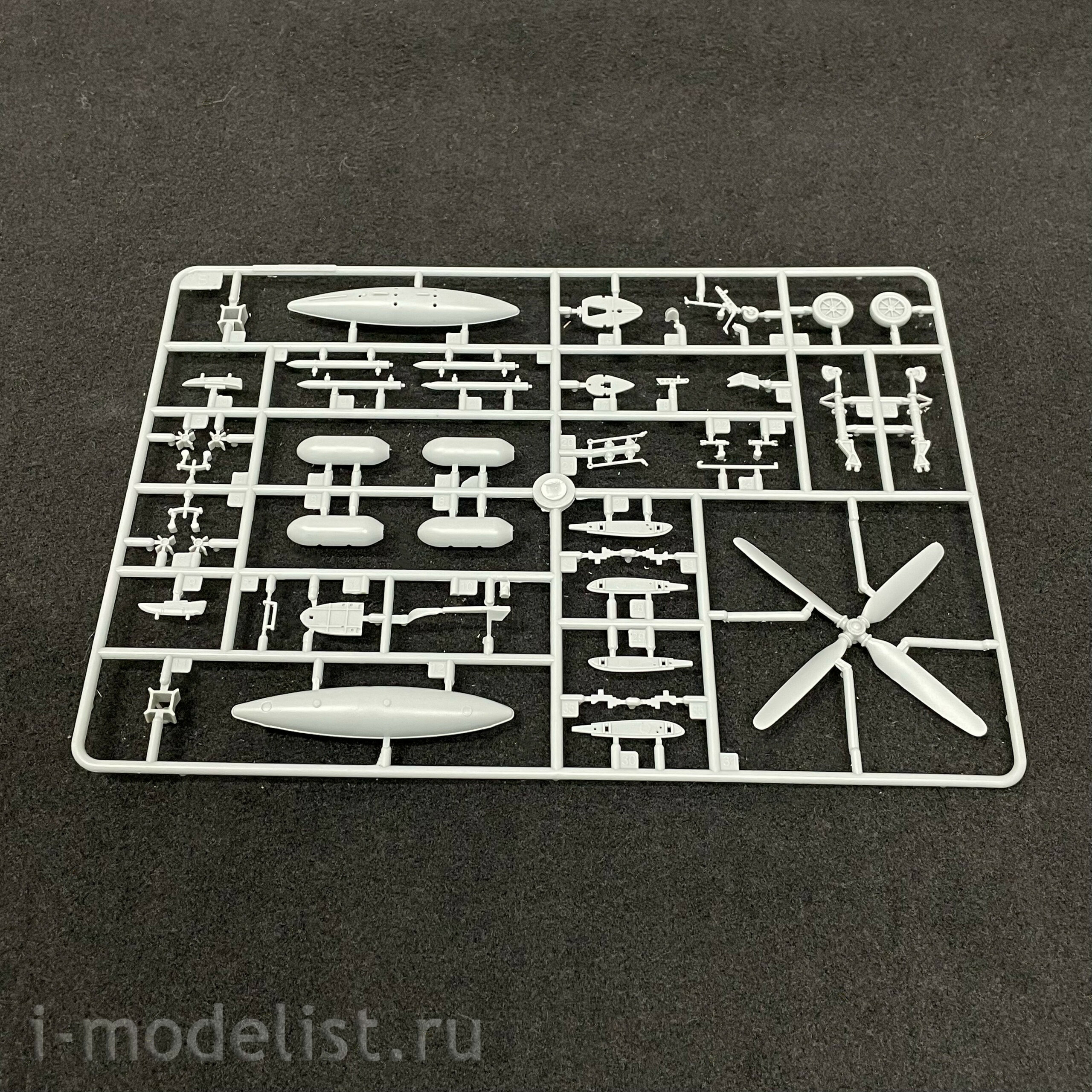 80356 HobbyBoss 1/48 F8F-1 Bearcat