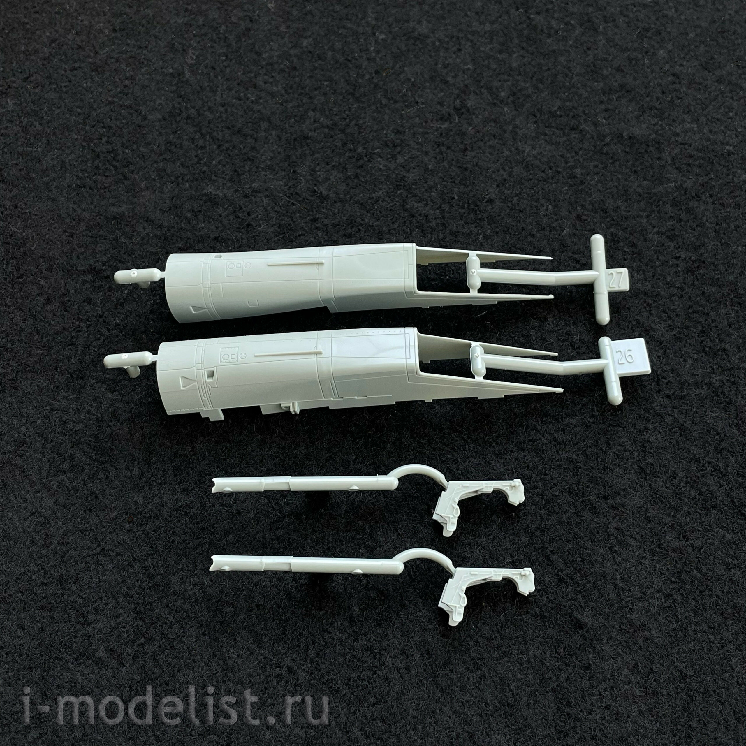 12563 Academy 1/72 Aircraft USN F-14A VF-143 