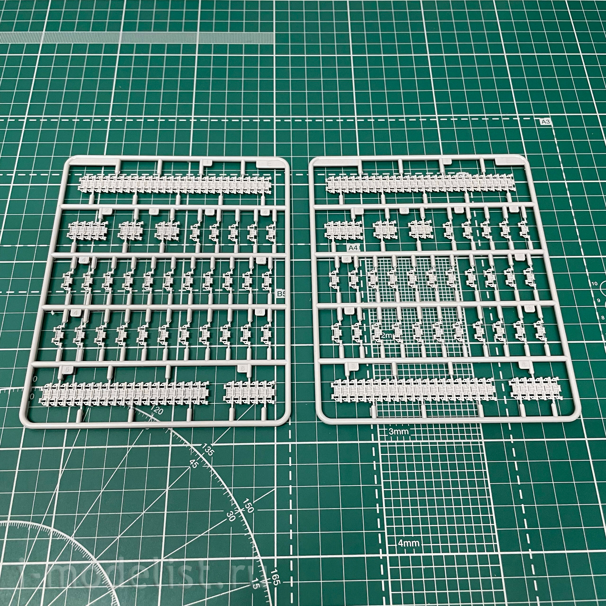 303537 Modeller of 1/35 SAM Launcher 