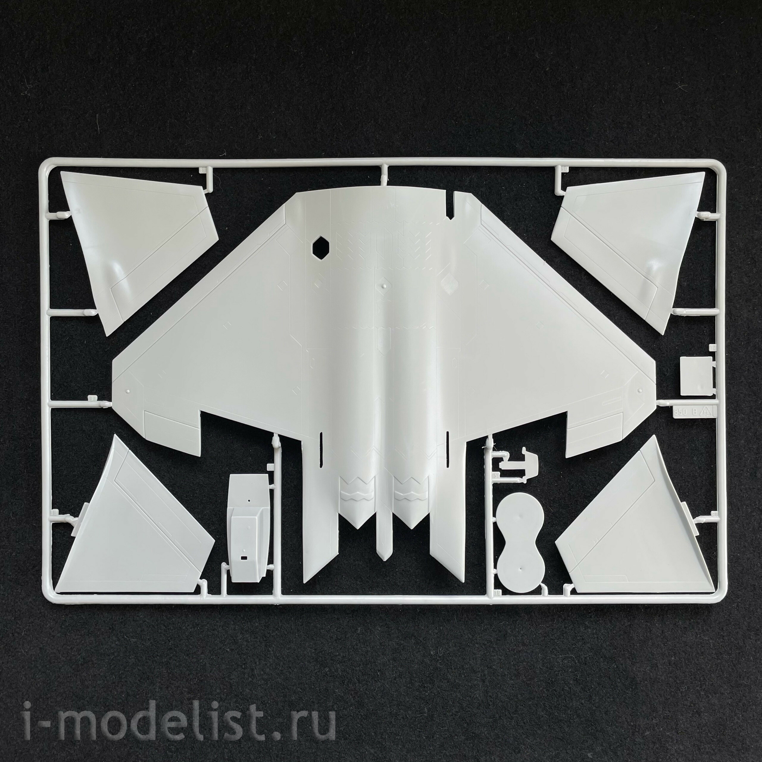 0850 Italeri 1/48 Aircraft F-22 Raptor