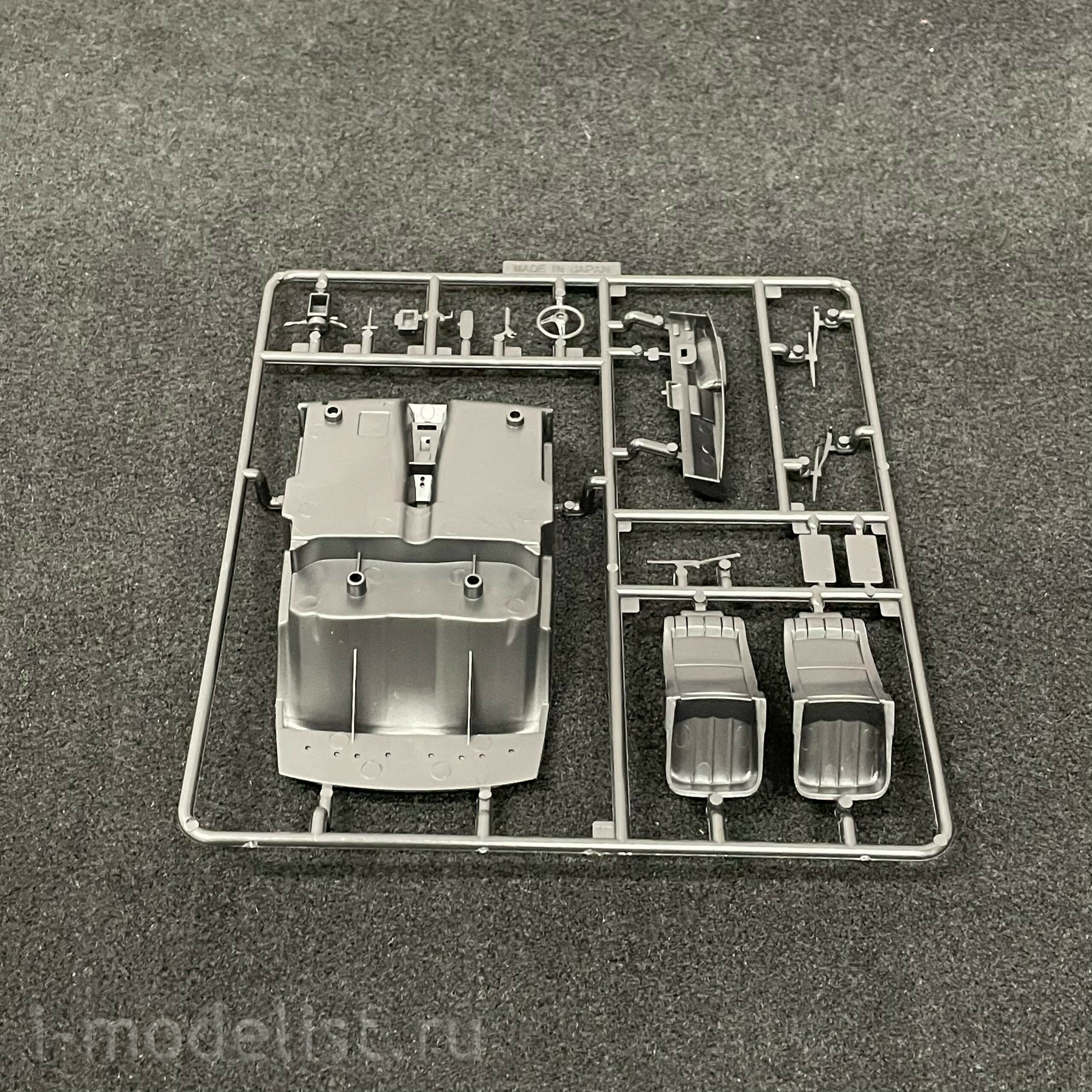 03875 Fujimi 1/24 Car Toyota Chaser 4Door Sedan X40