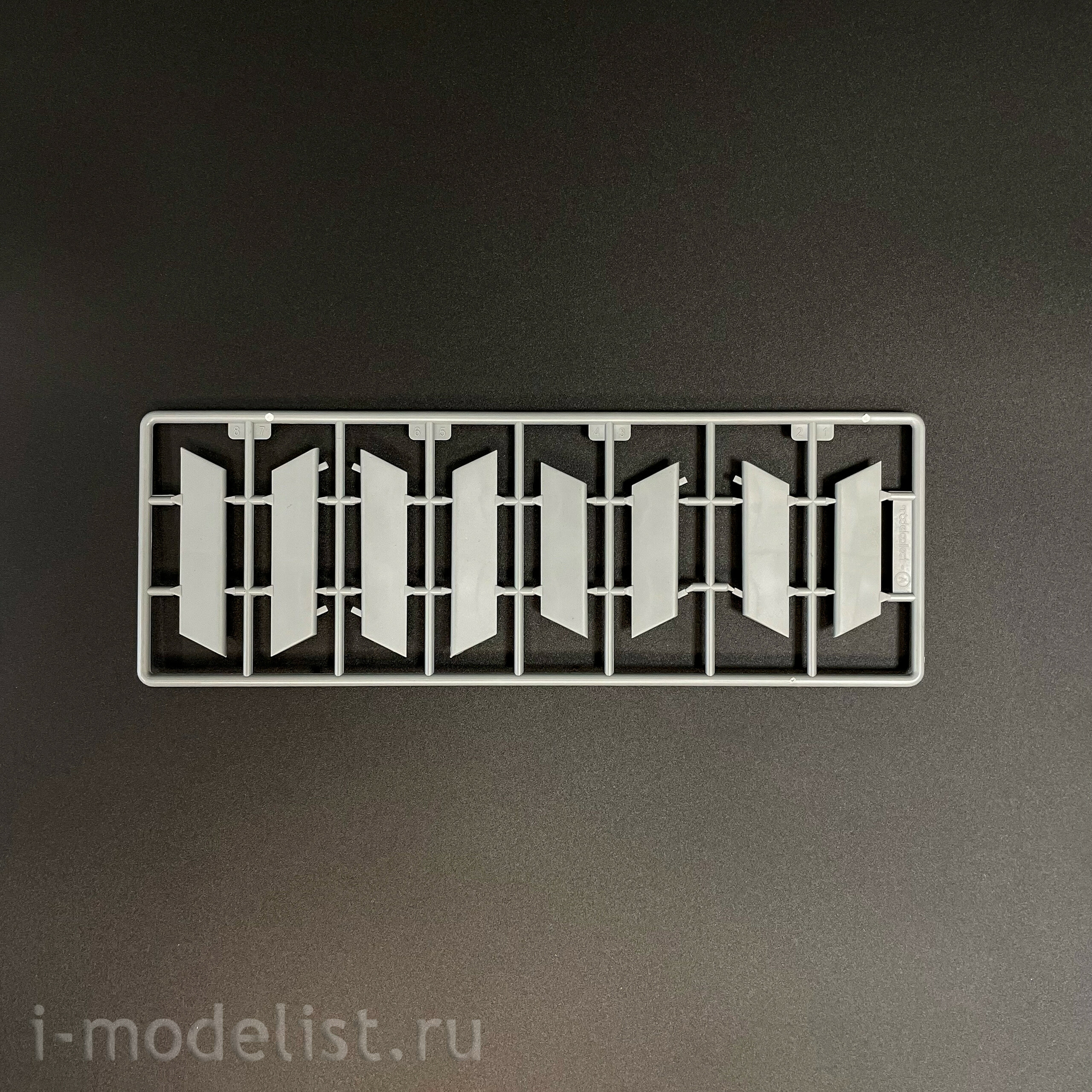 UA48007 Modelcollect 1/48 Бомбардировщик японской армии Тип 74-II