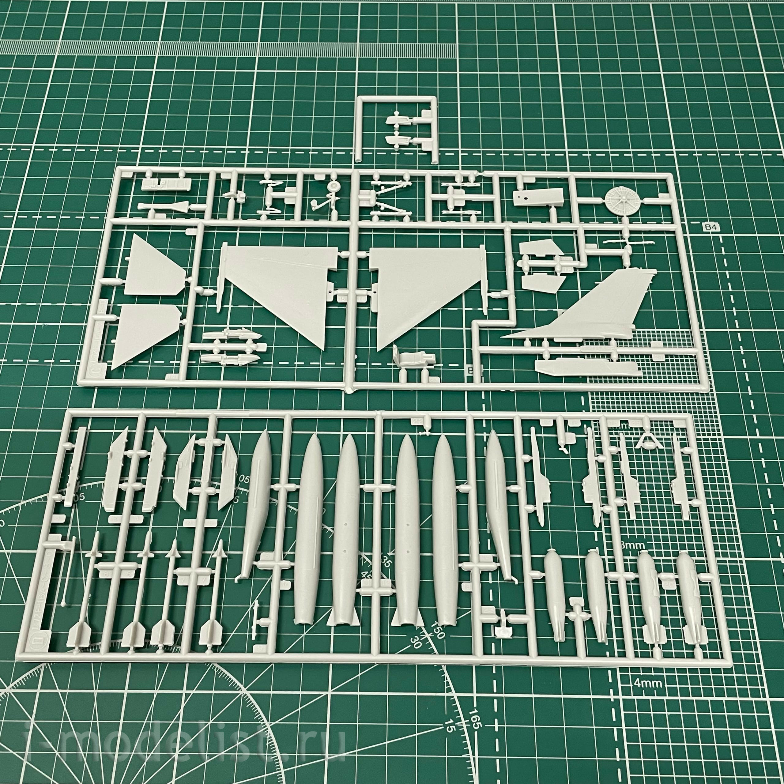 02095 Hasegawa 1/72 F-16BM JSF TEST SUPPORT
