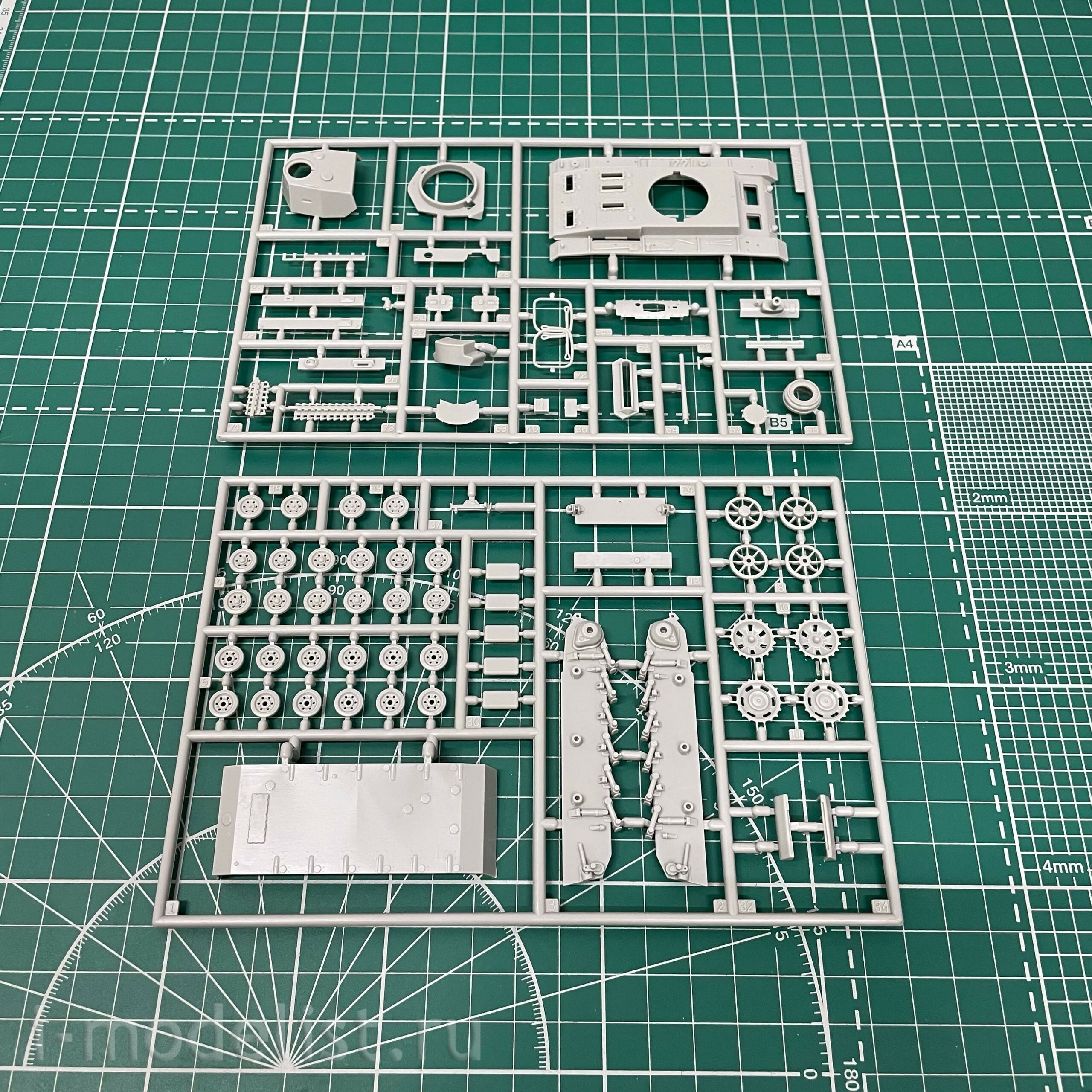 03286 Revell 1/72 self-Propelled gun mount Flakpanzer III