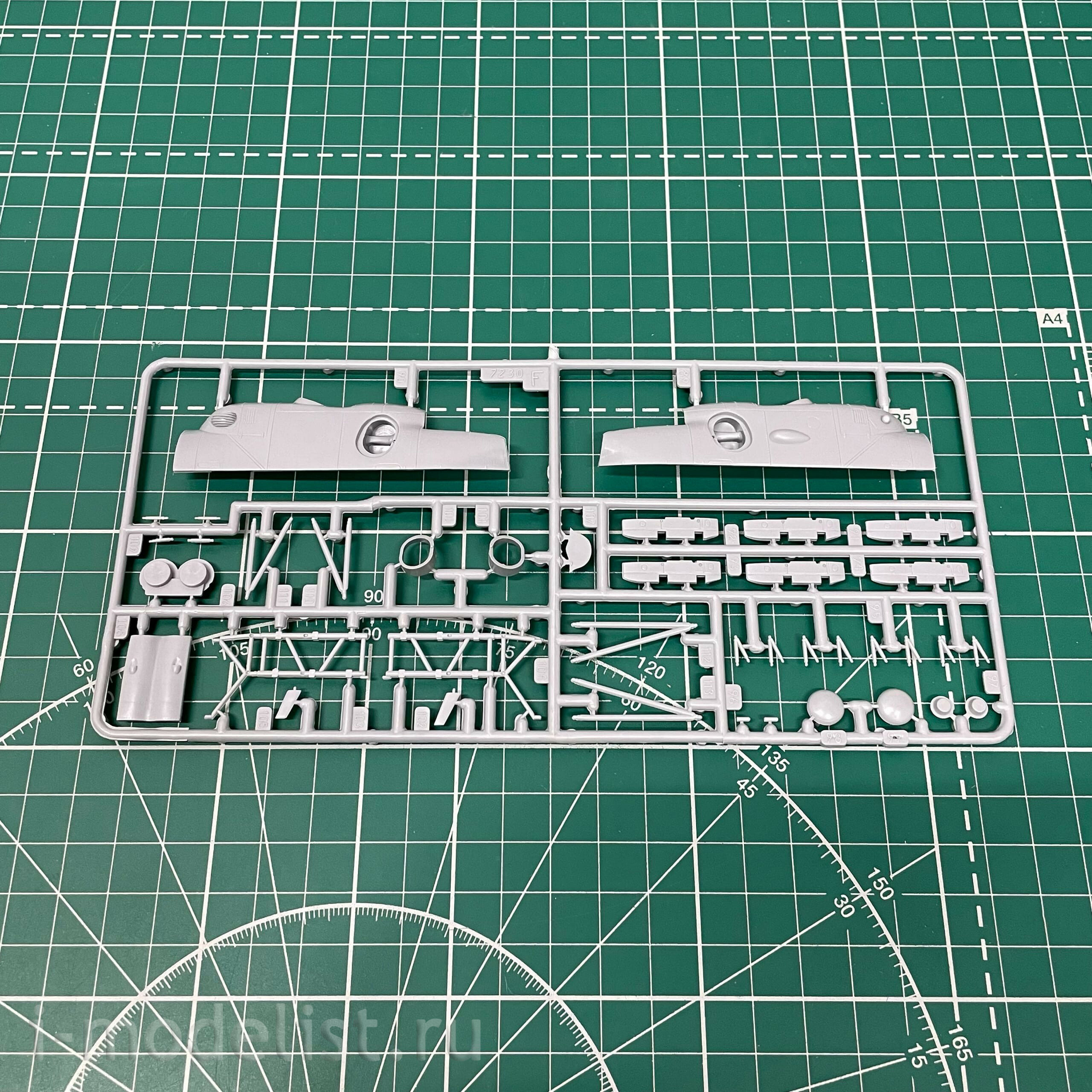 7253 Zvezda 1/72 Russian amphibious assault helicopter