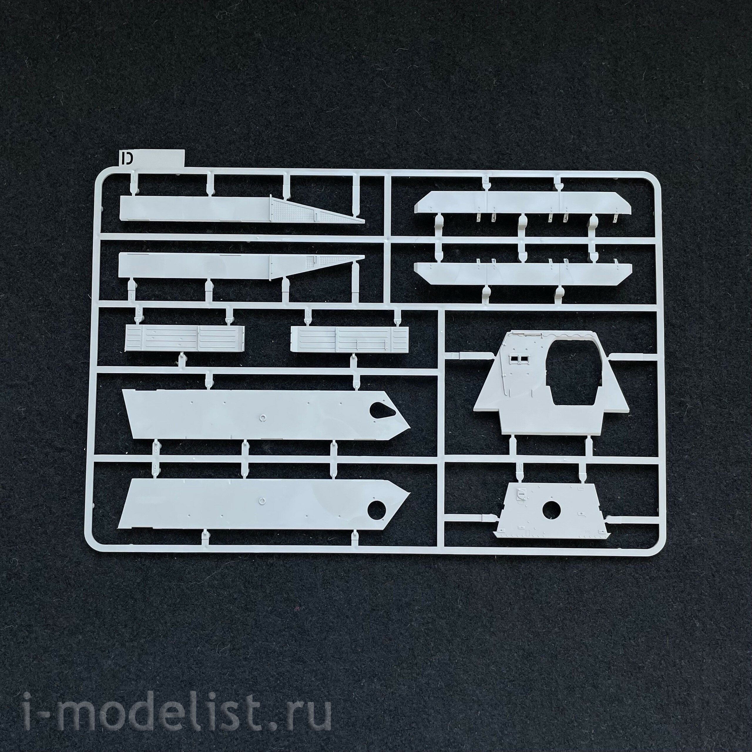 2170 Takom 1/35 German self-propelled gun Jagdpanzer 38(t) Hetzer (early)