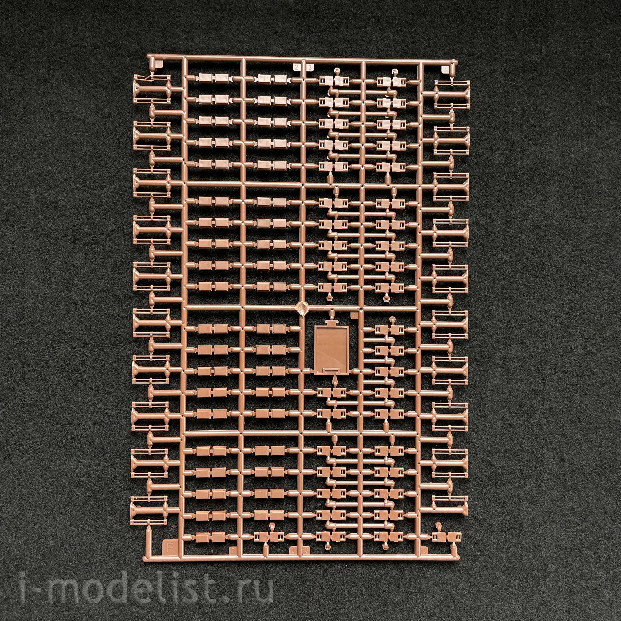 35A047 Amusing Hobby 1/35 German Main Battle Tank KF-51 Panther