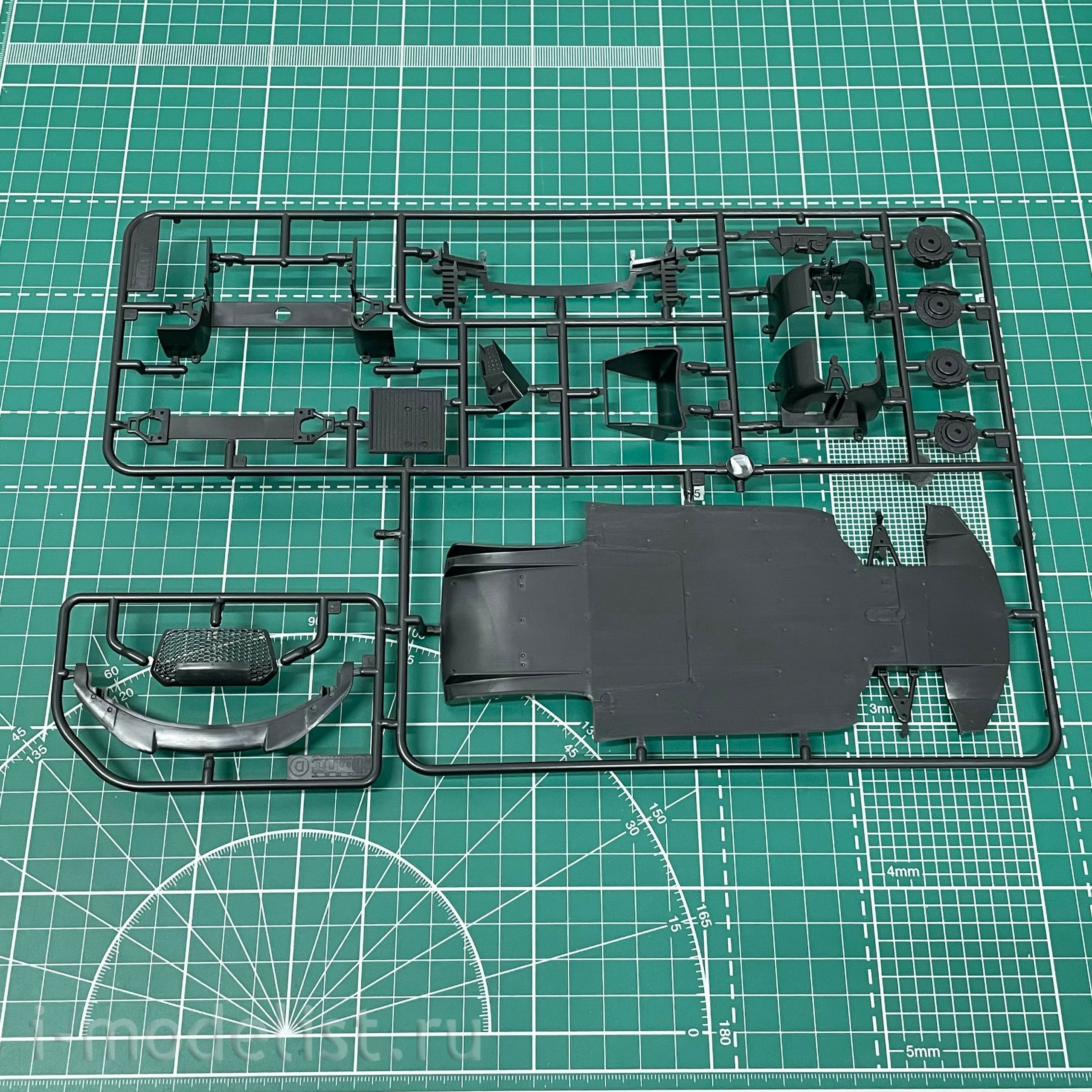 PN24028 NuNu 1/24 Car Audi R8 Hongkong 2015 Macau GT