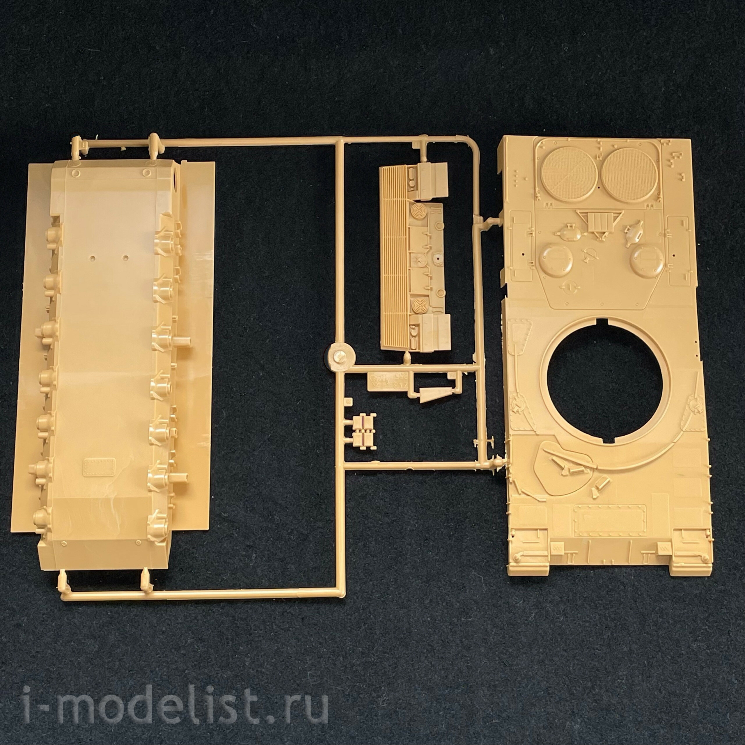6559 Italeri 1/35 German tank Leopard 2A4