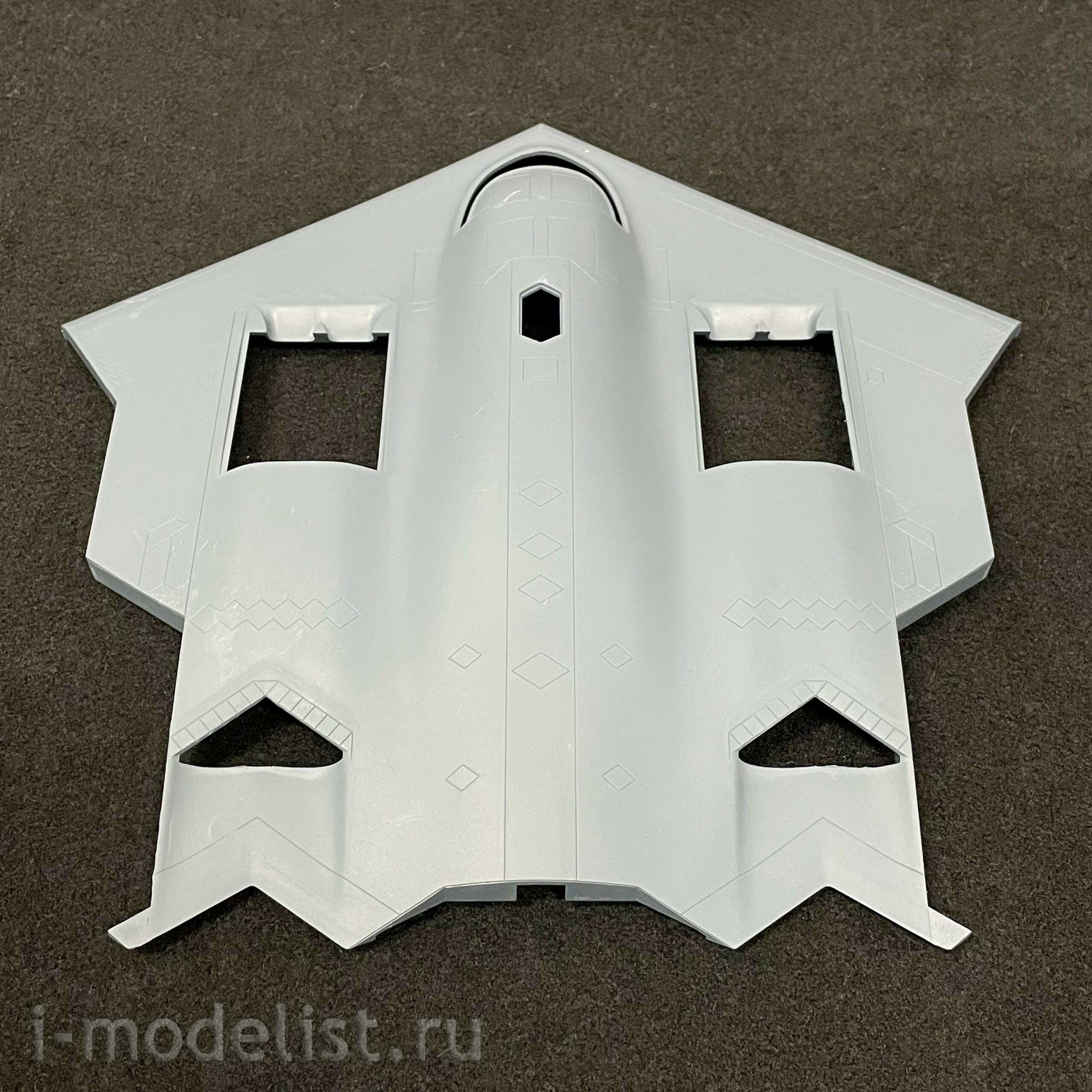 UA72214 Modelcollect 1/72 USAF B-2A Spirit Stealth Bomber with AGM-158 Missile