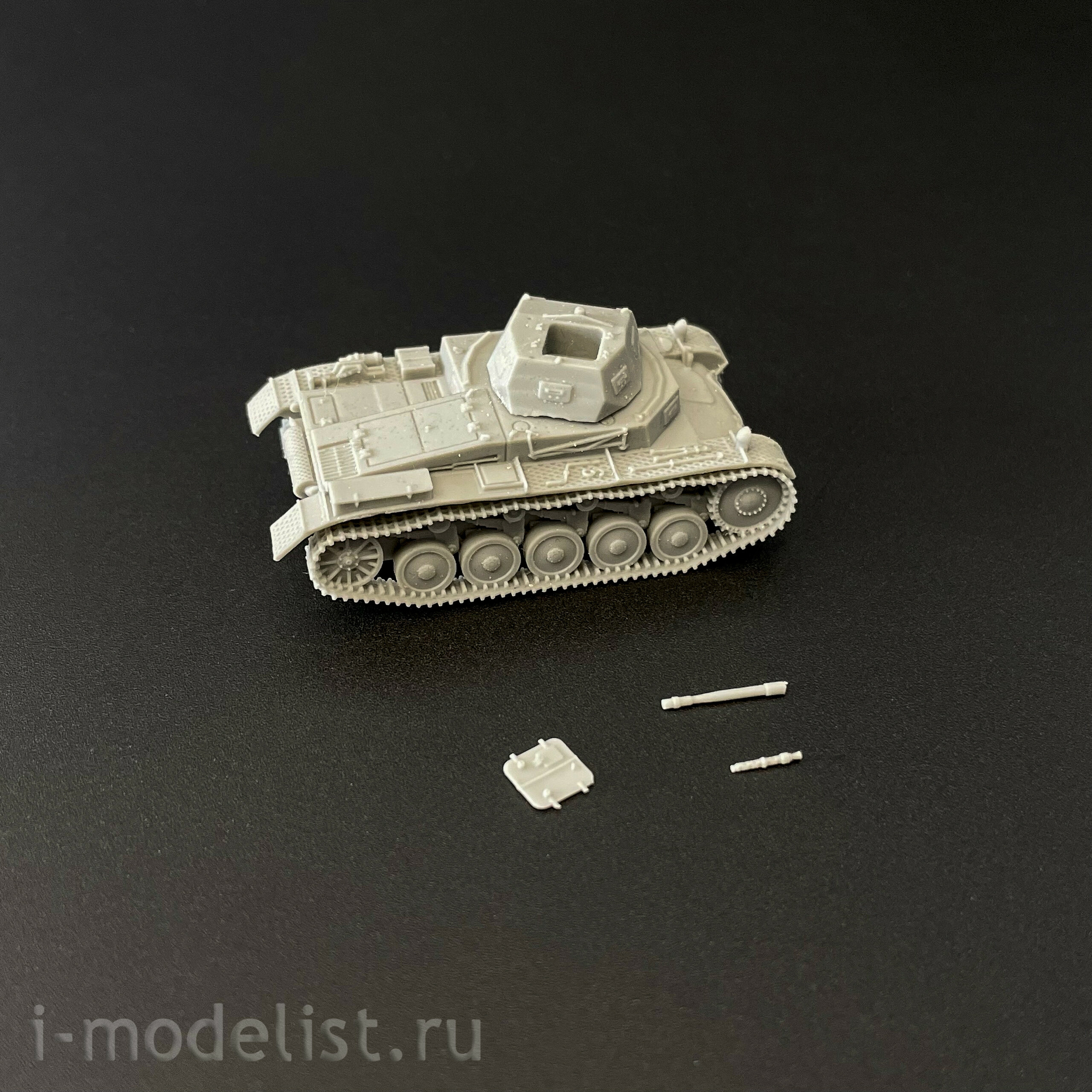 100255 Zebrano 1/100 Notмецкий лёгкий танк Pz.Kpfw. IIC
