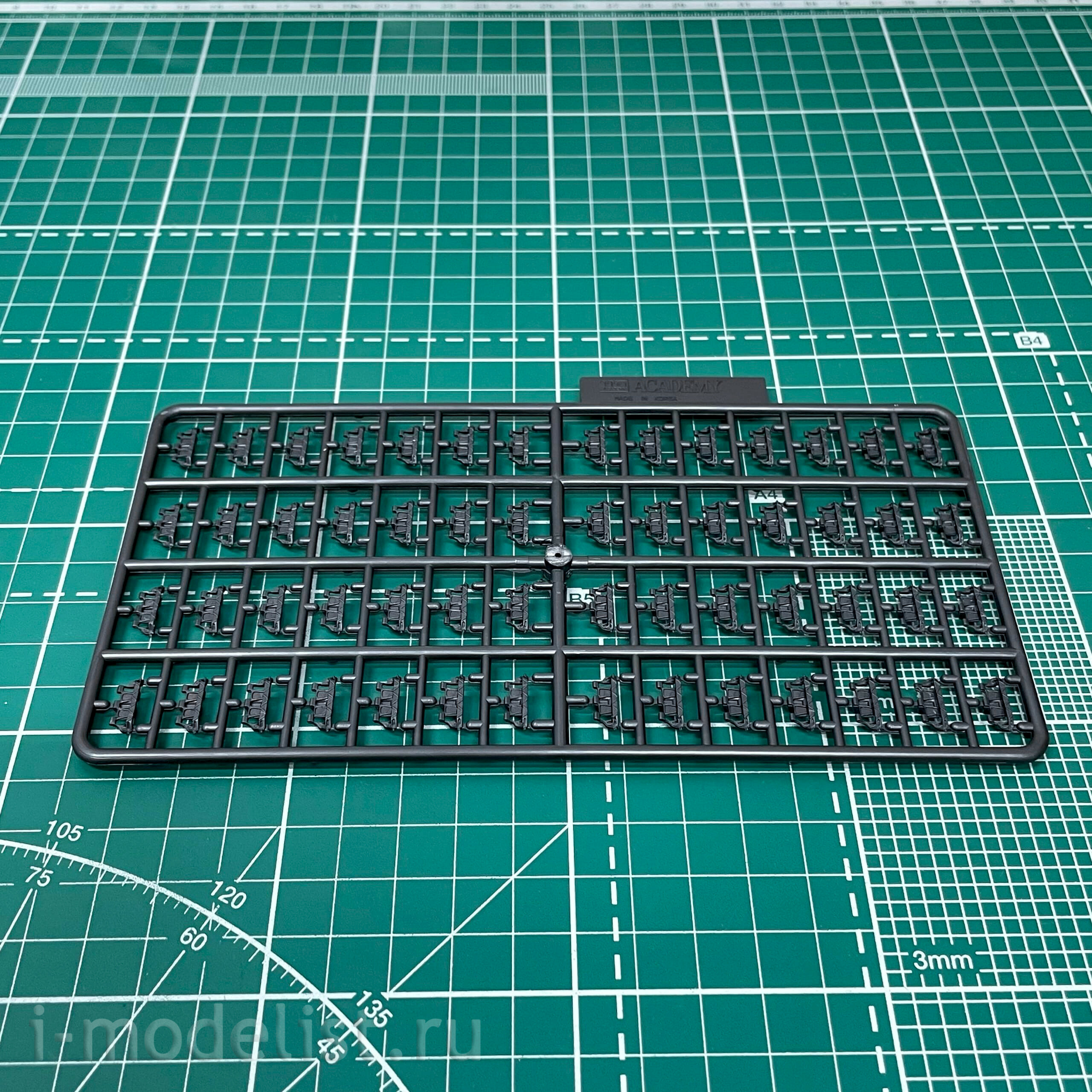 303503 Modeler 1/35 German tank T-IV H