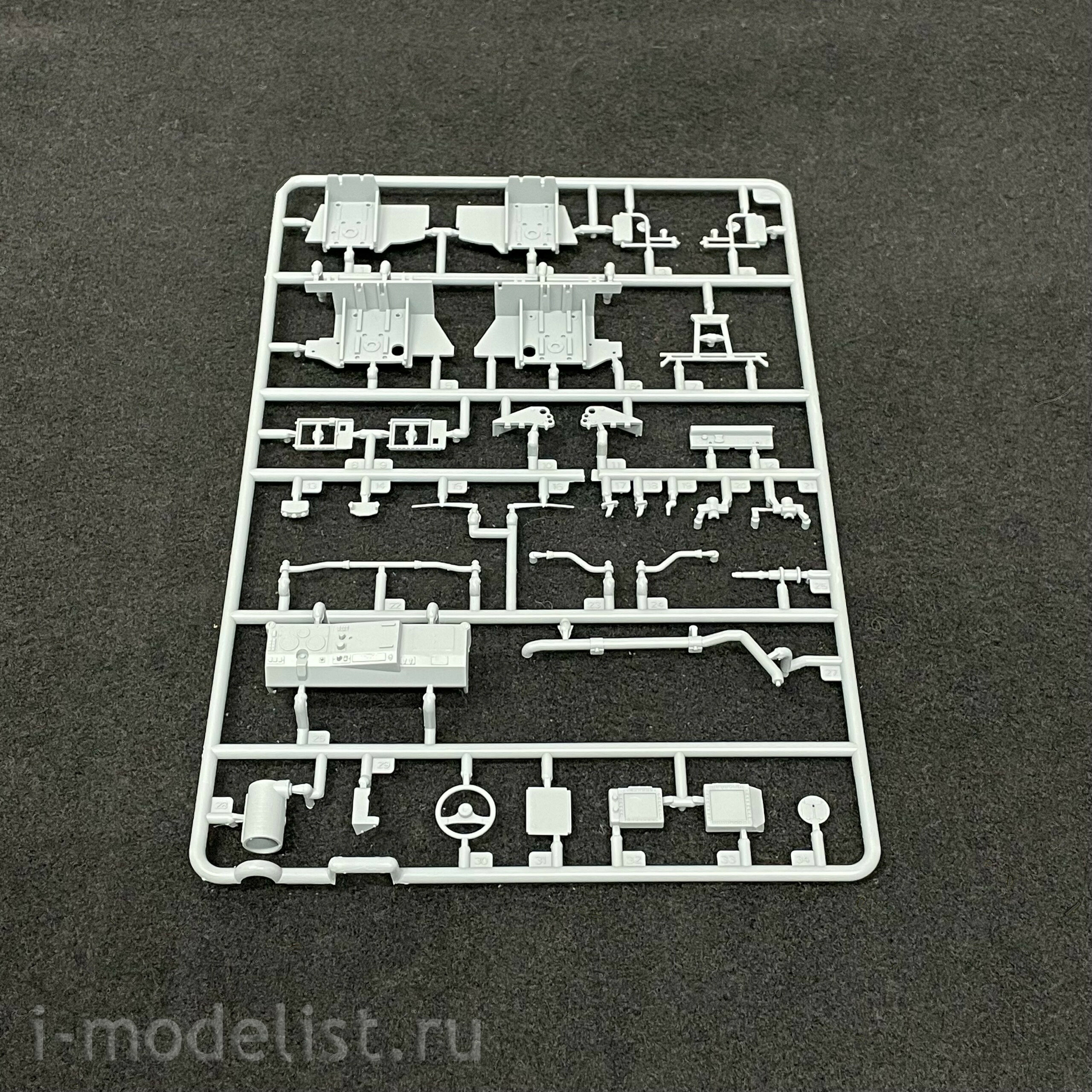 35A12-P Sabre Model 1/35 JLTV M1278 (Combined Light Tactical Vehicle) - Premium Edition