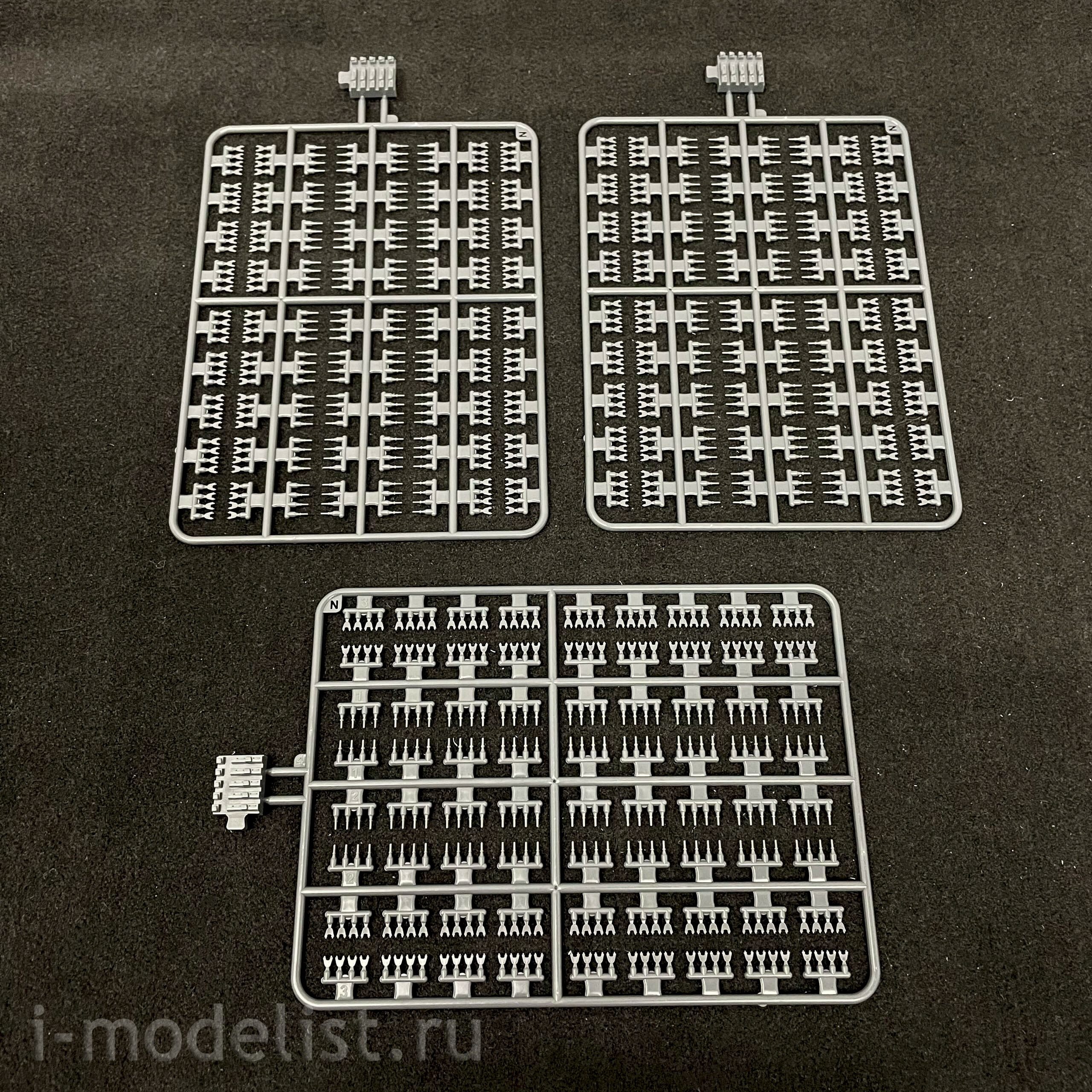 RM-5002U Rye Field Model 1/35 Set of mobile tracks for Tiger I Initial Production / Early Production