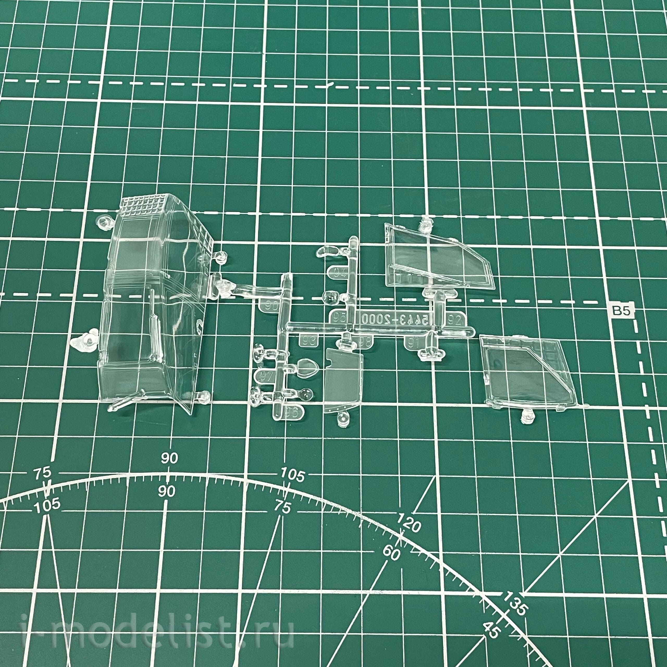 04896 Revell 1/48 AH-64D Apache Helicopter 