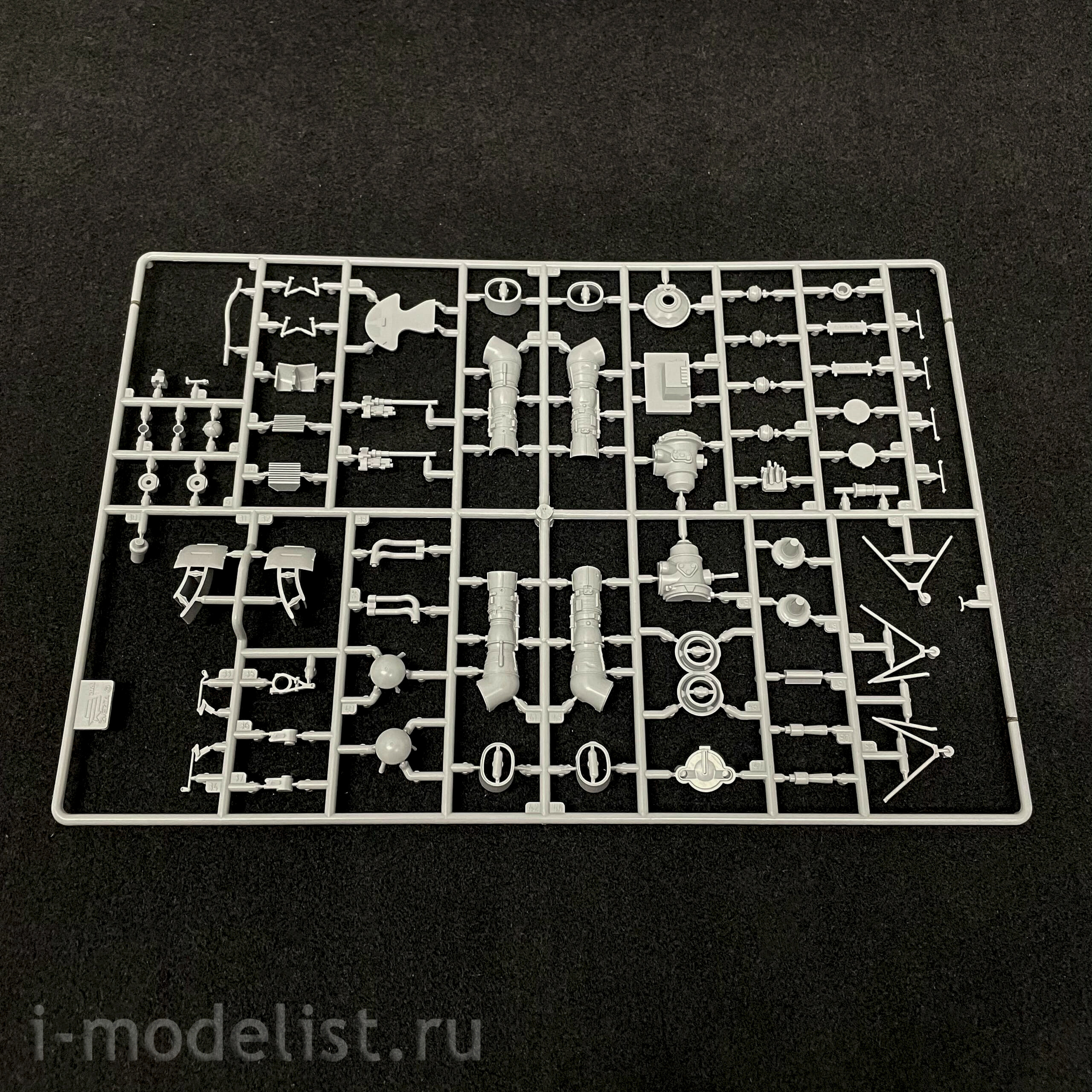 4813 Zvezda 1/48 Russian Mi-35M attack helicopter