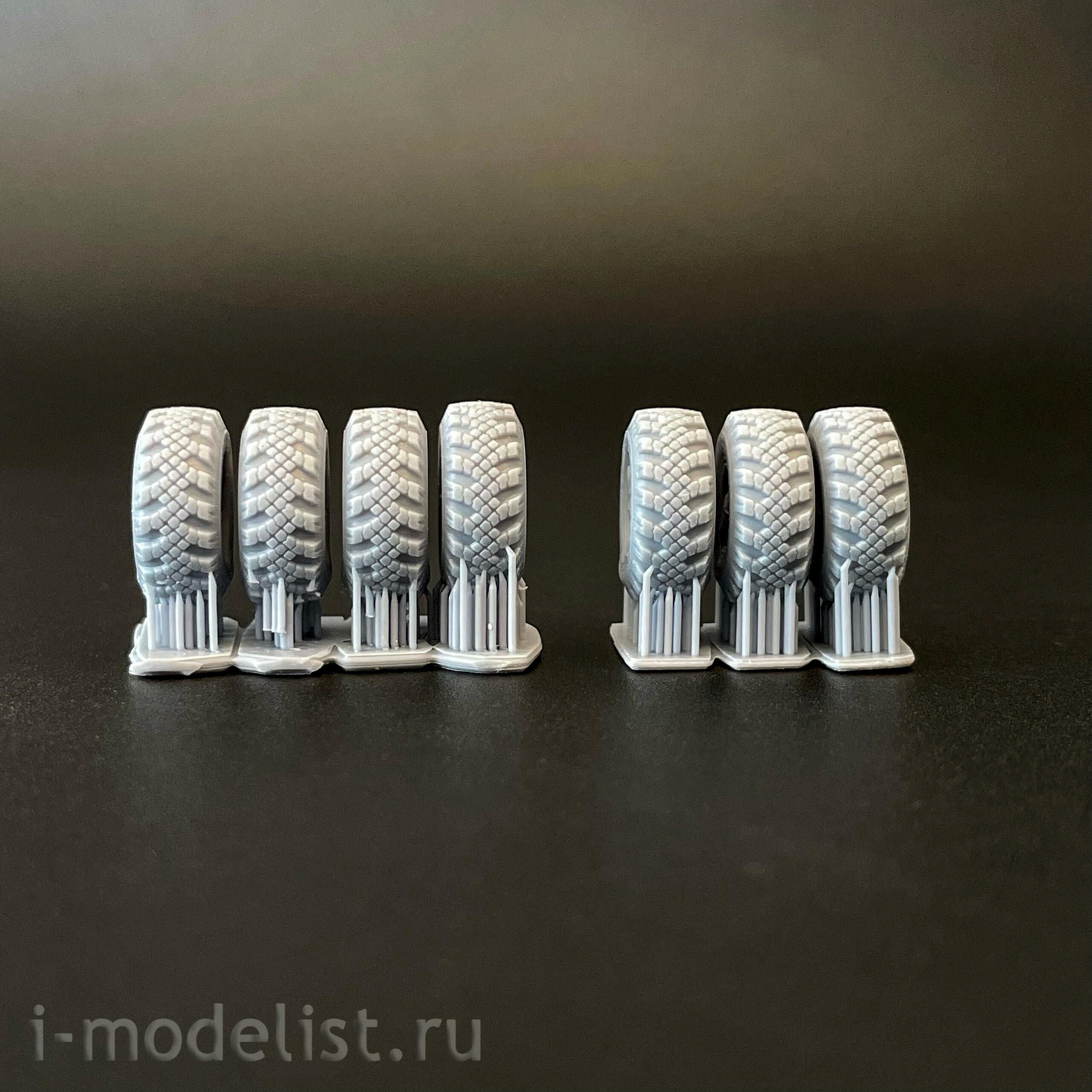 Im72033 GE Models 1/72 Набор колёс с просадкой (6 шт. + запаска) для БМ-21 