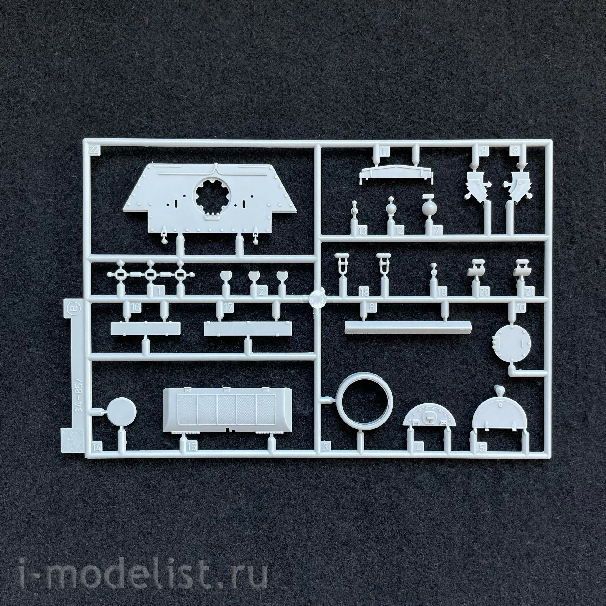 6319 Dragon 1/35 Tank 34/85 Mod.One thousand nine hundred forty four
