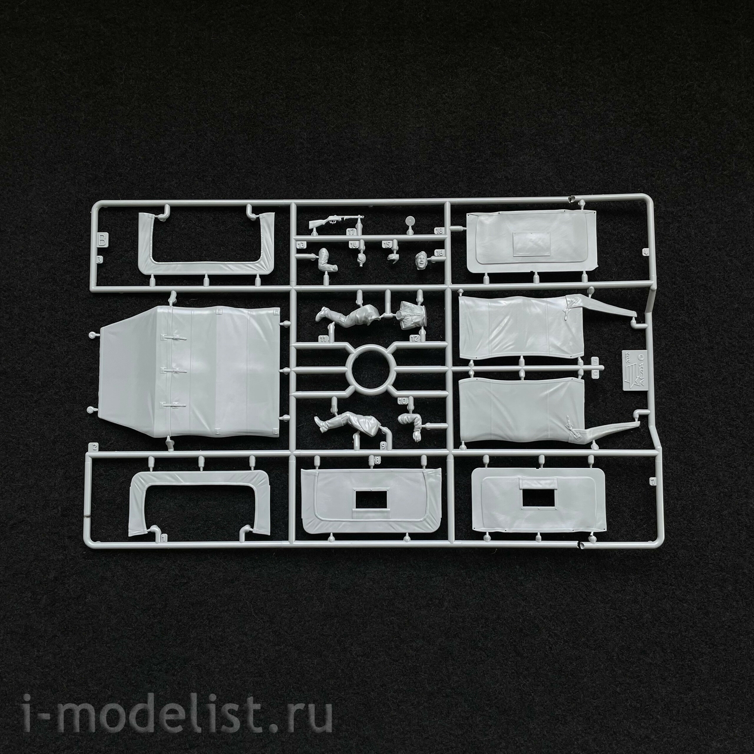 3664 Zvezda 1/35 PAmerican Army vehicle with winch WC-522 