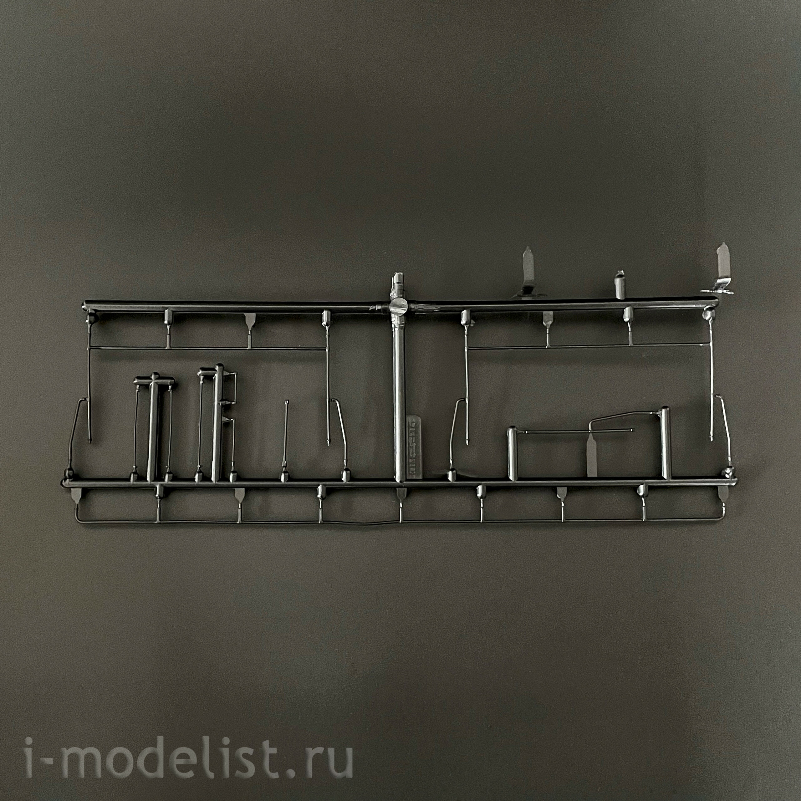 4032AVD AVD Models 1/43 Tram KTM-5M3