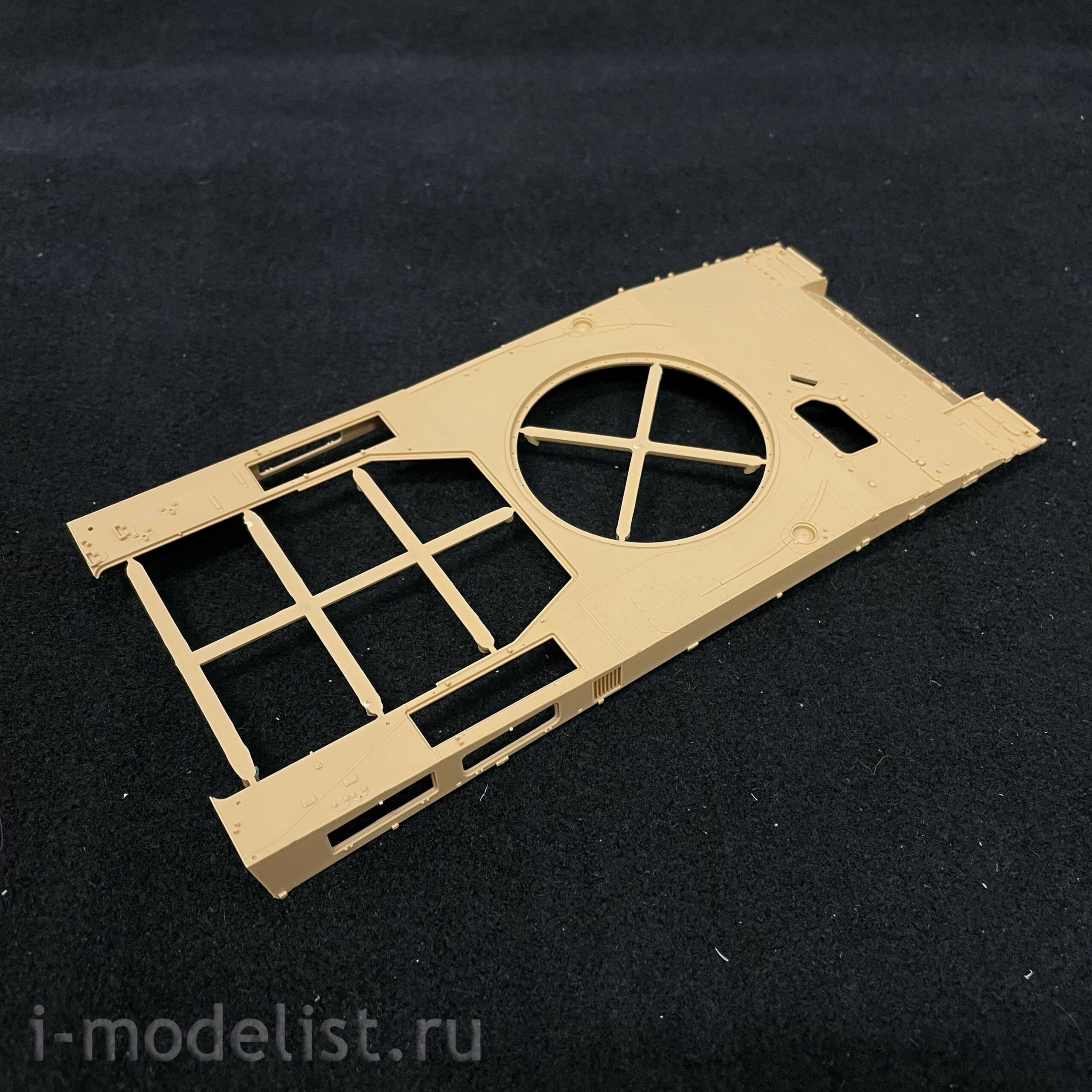 RM-5066 Rye Field Model 1/35 German Leopard 2A6 Tank with Full Interior