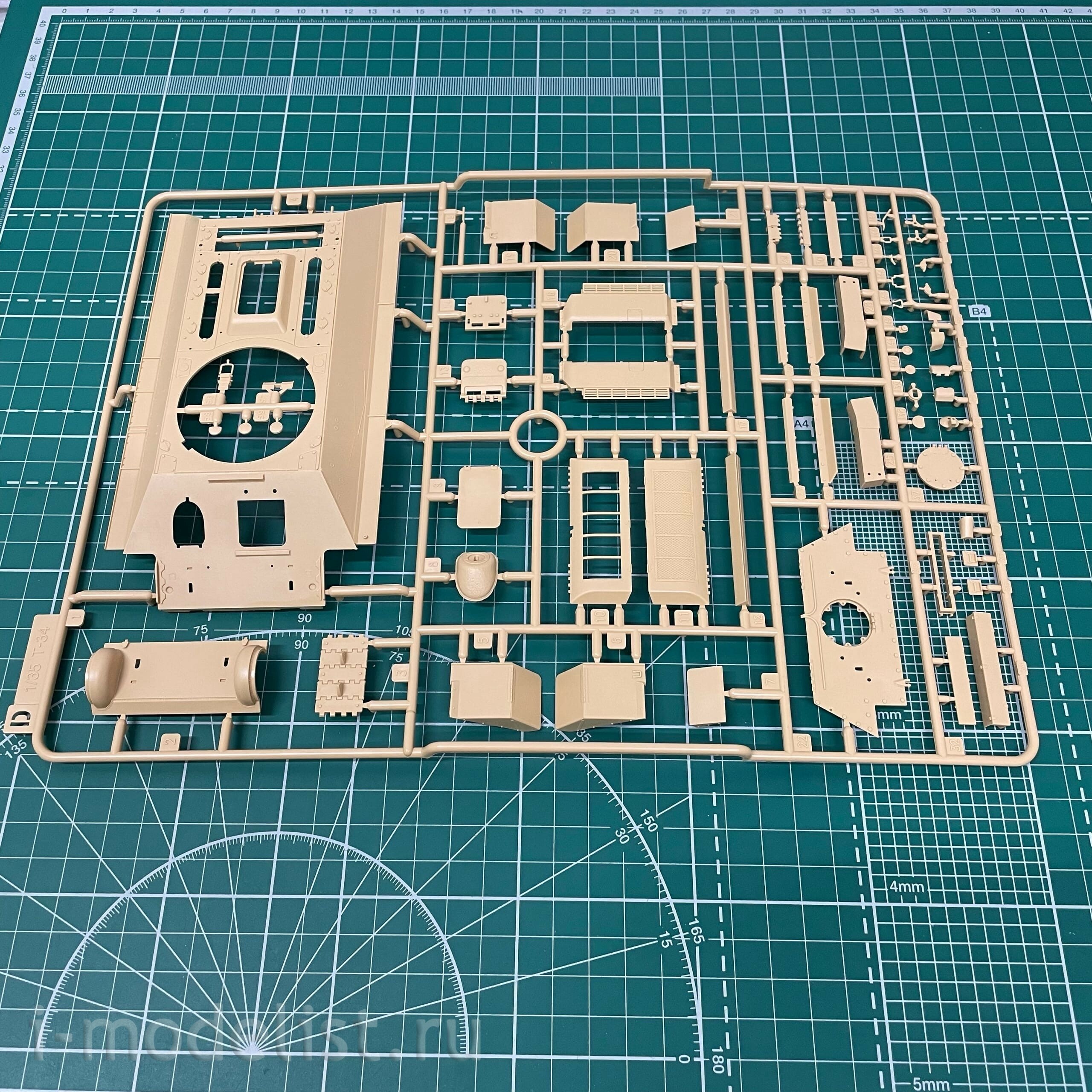 RM-5083 Rye Field Models 1/35 Tank 34/85, issue 1944 Factory No. 183
