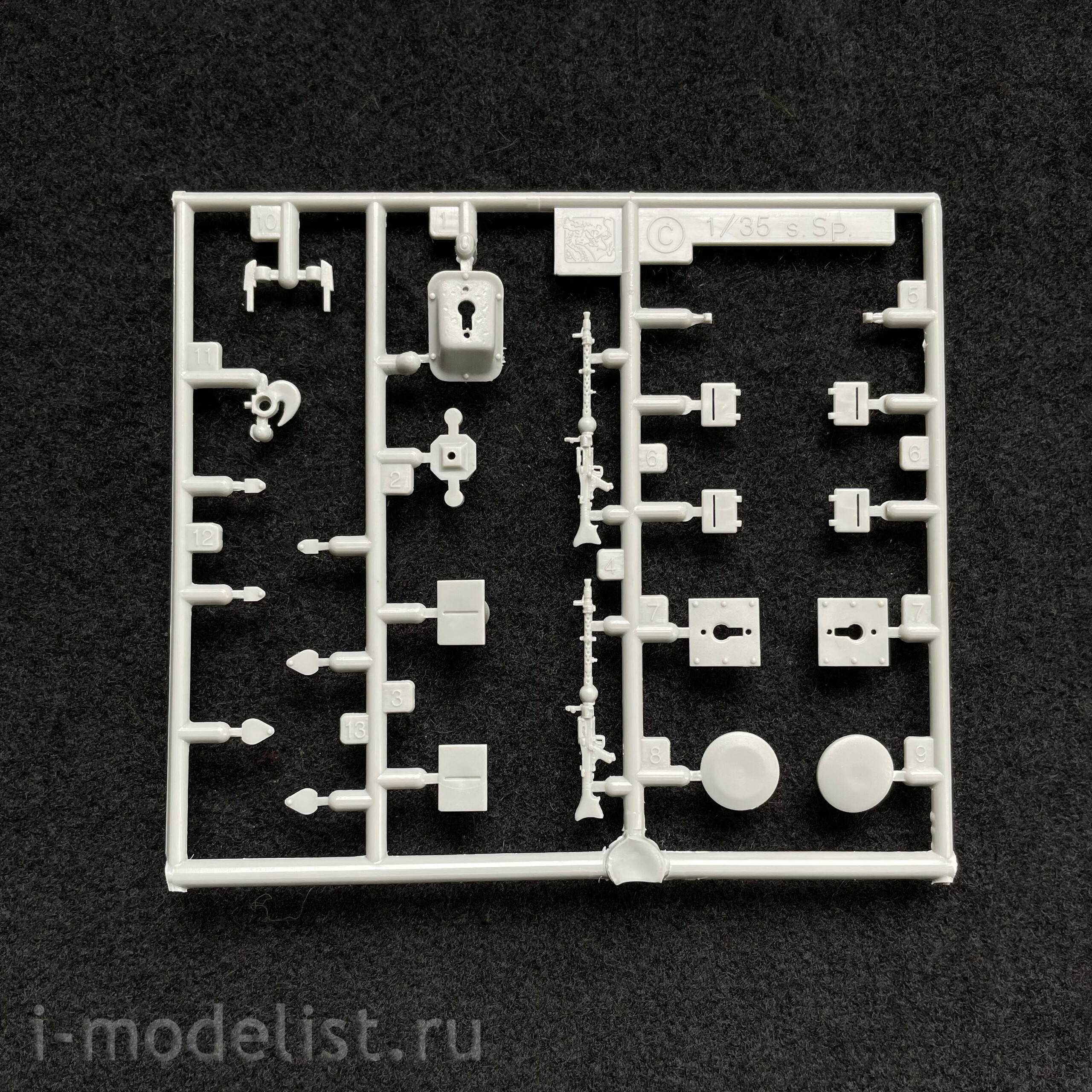 6071 Dragon 1/35 Schwerer PanzerspÄhwagen (KOMMANDOWAGEN)