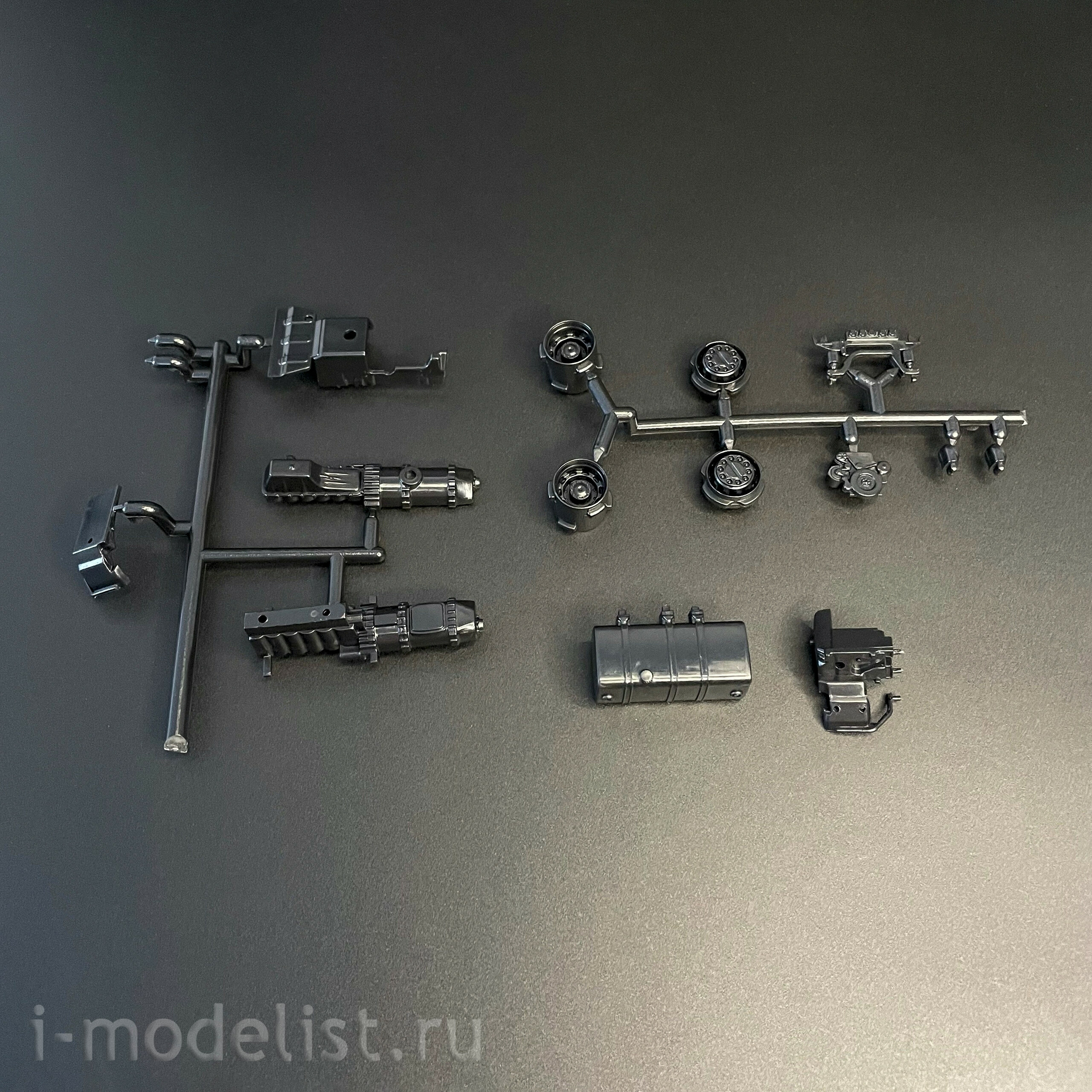 1513AVD AVD Models 1/43 Седельный тягач KAMAZ-54901