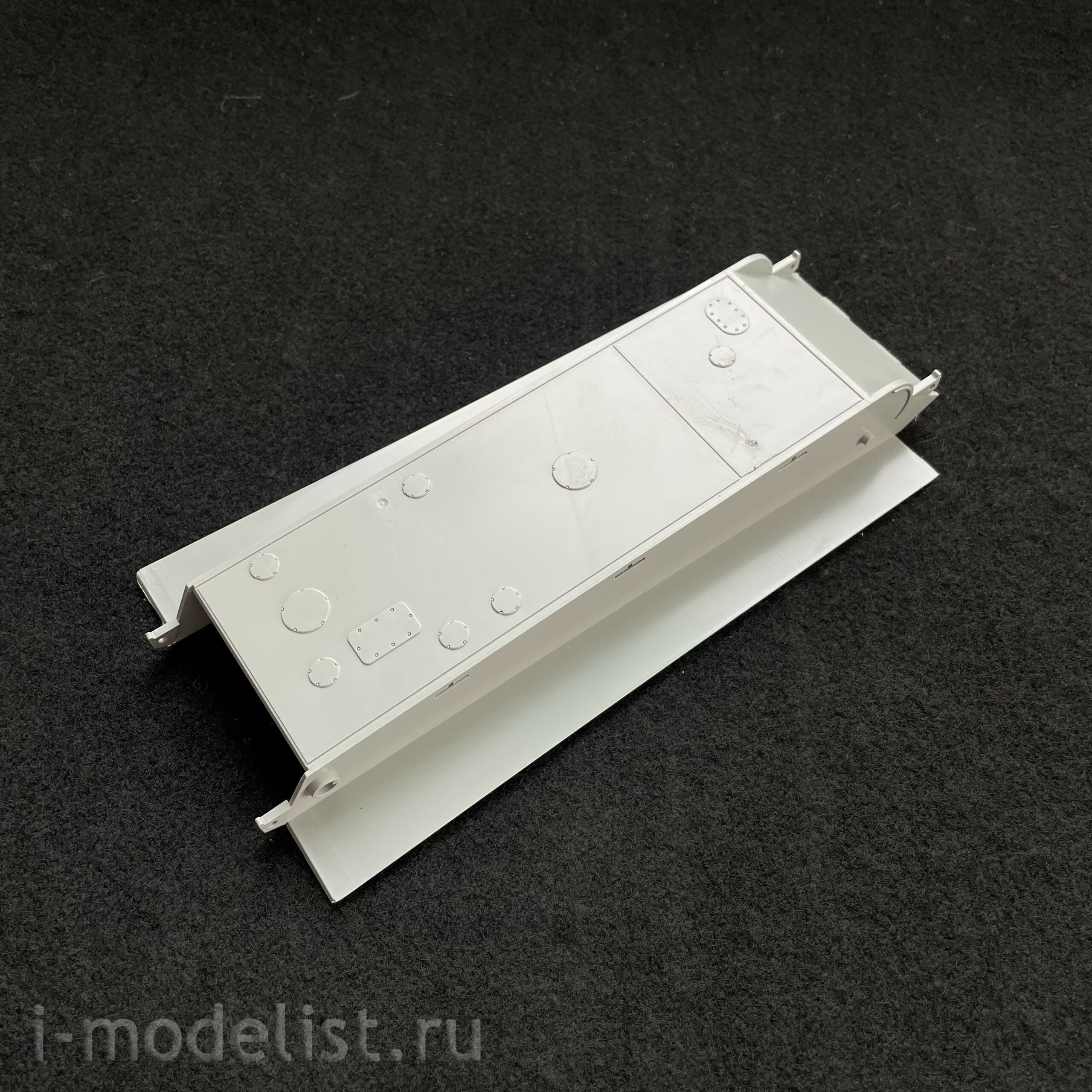 UA35015 Modelcollect 1/35 German Middle Tank E-50 mit 10.5cm L/52 “Panther III Ausf.F”