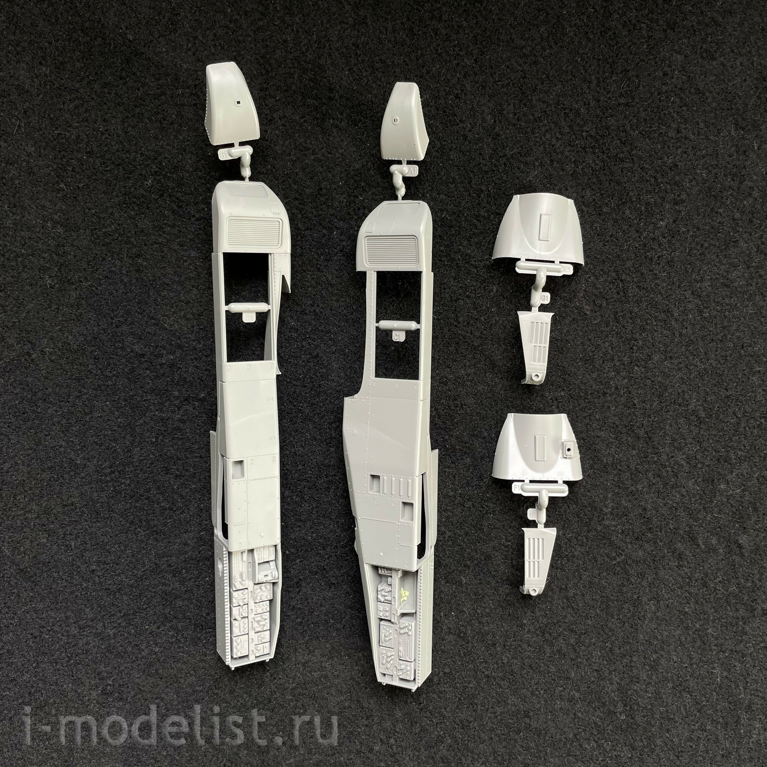 2605 Takom 1/35 AH-64DI SHARAF Helicopter