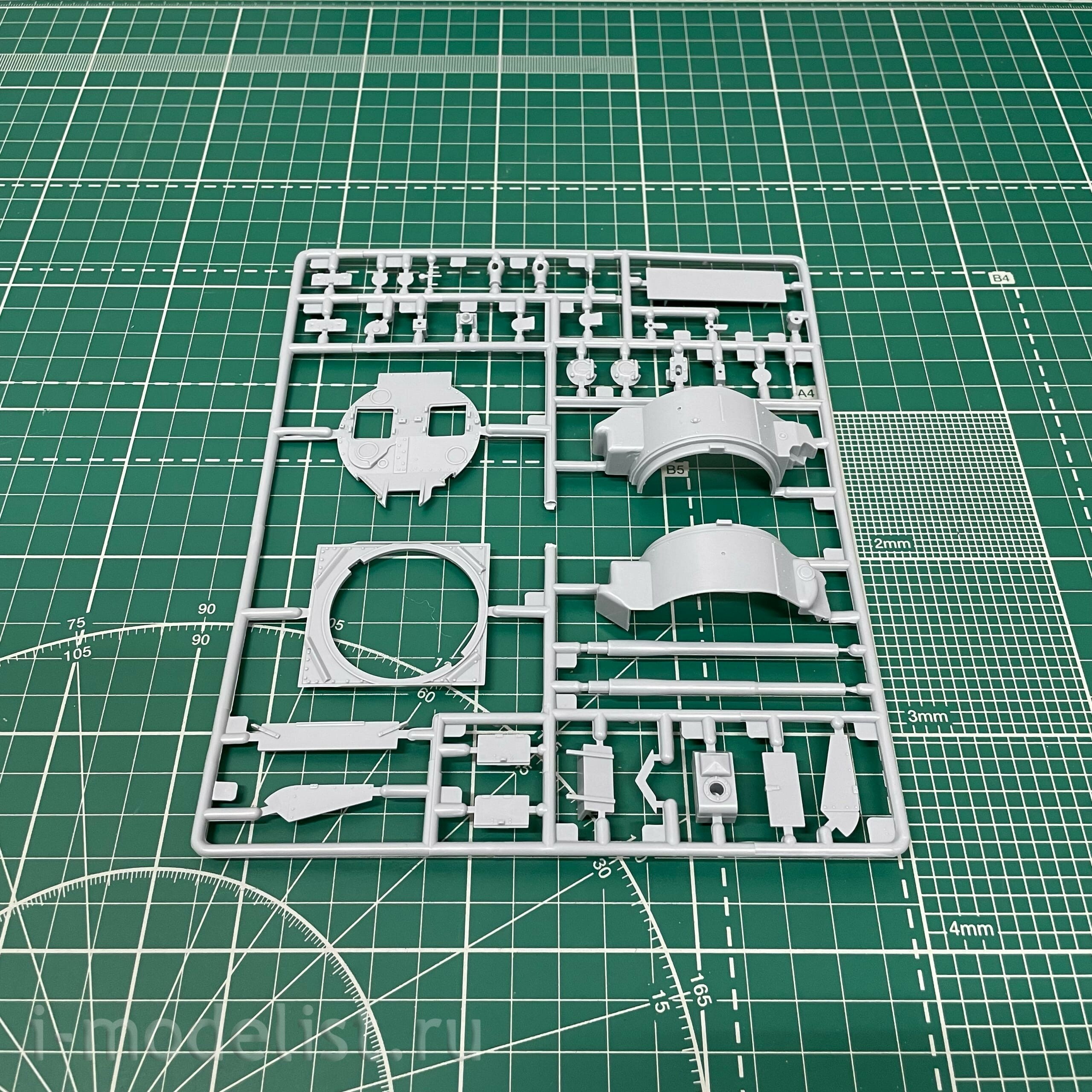 303544 Modeller Of 1/35 