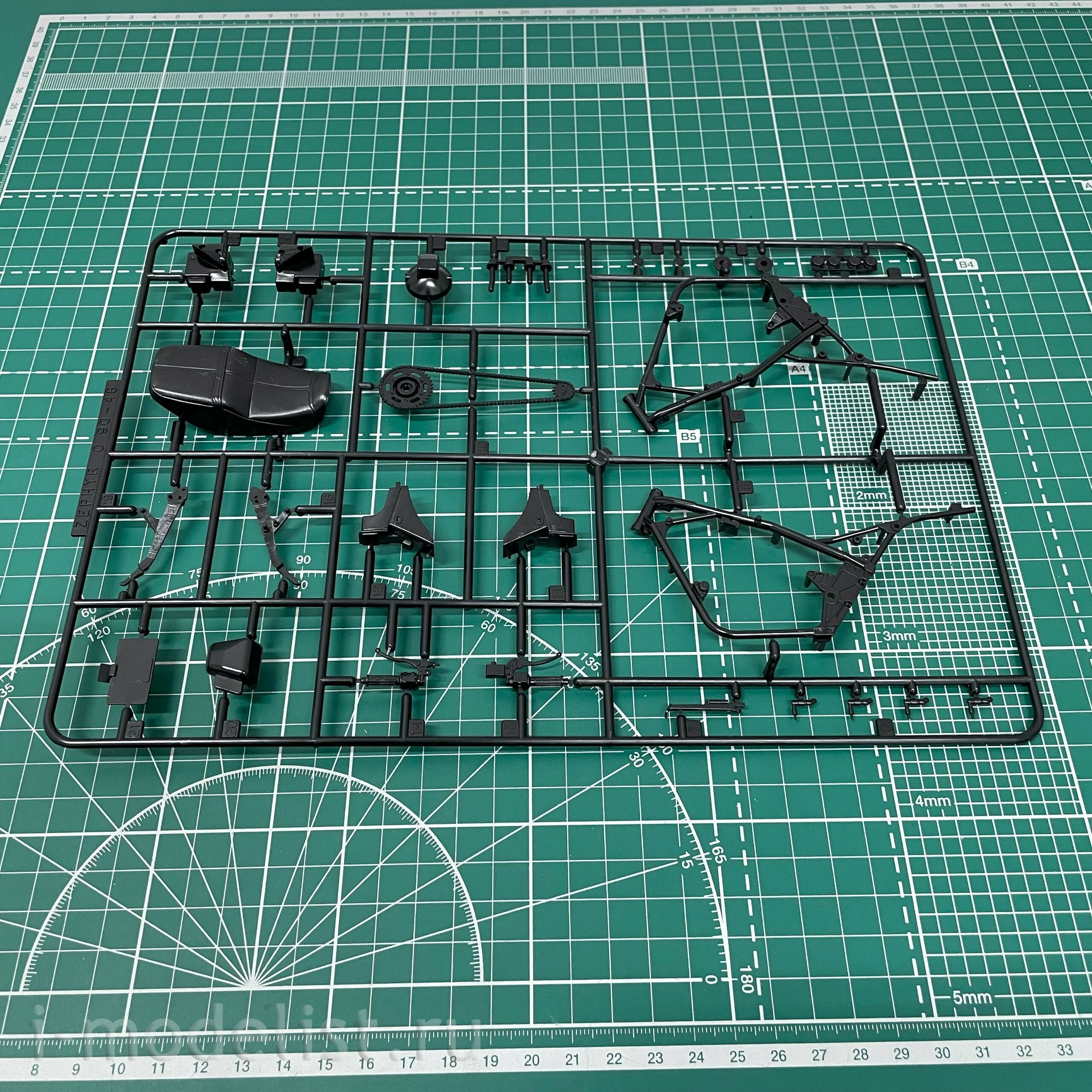 06395 Aoshima 1/12 Kawasaki ZR400C Zephyr '89