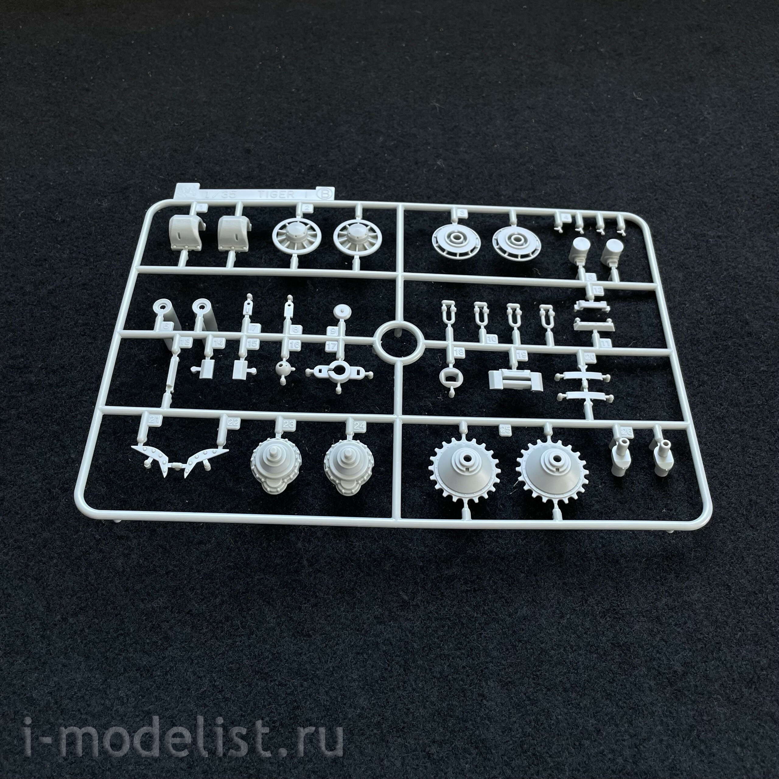 6484 Dragon 1/35 Tiger I Gruppe Fehrmann Tank