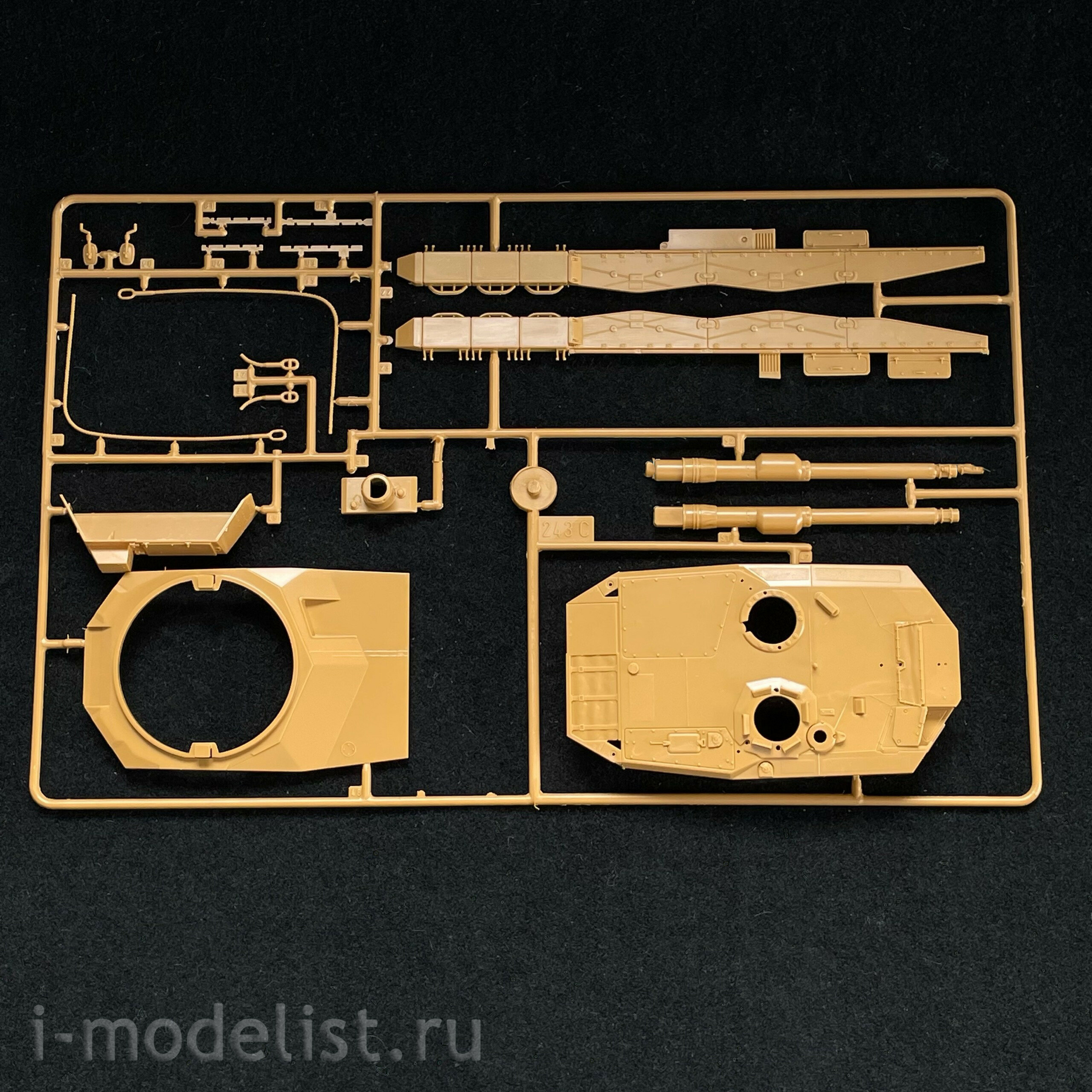 6559 Italeri 1/35 German tank Leopard 2A4