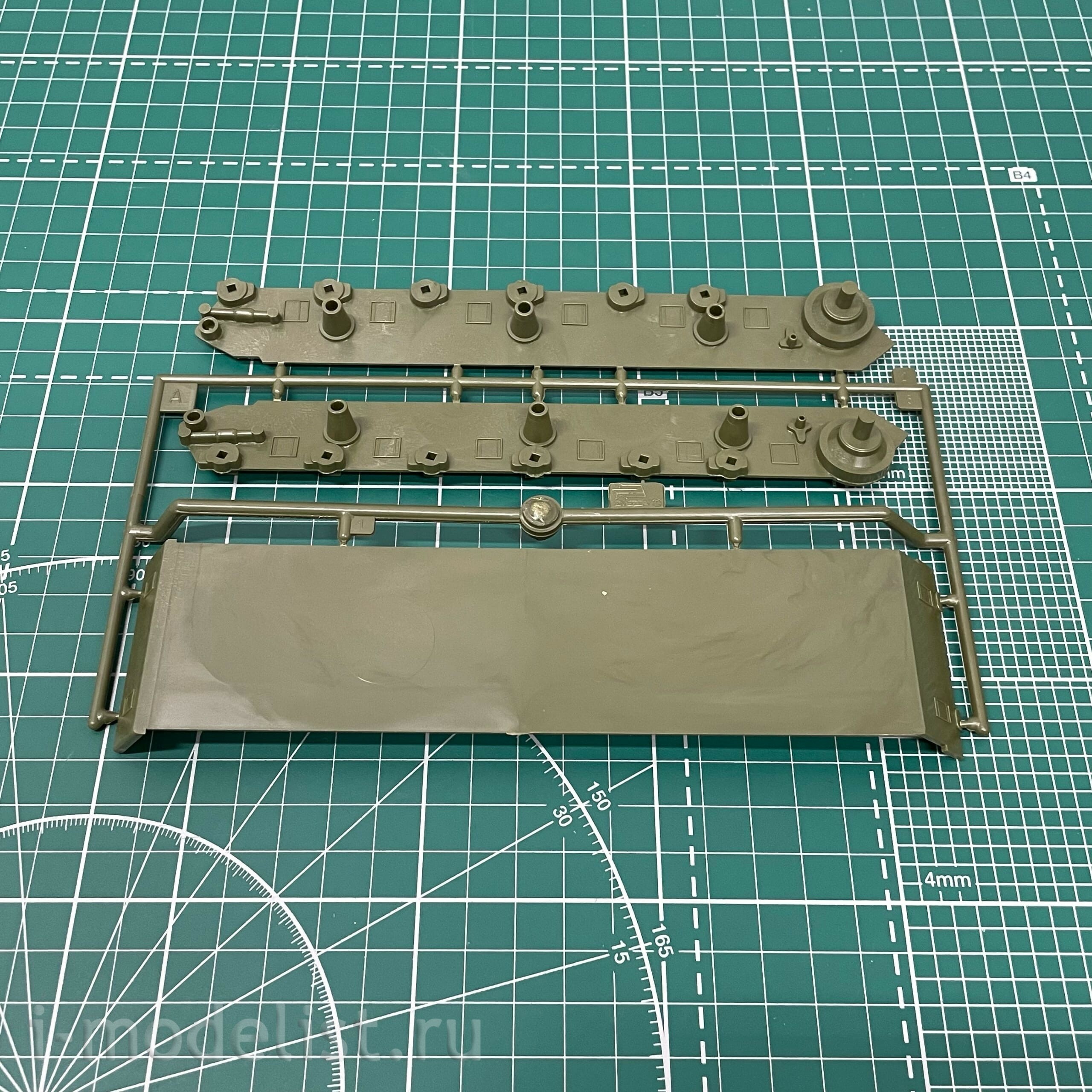 3524 Zvezda 1/35 Tank is-2