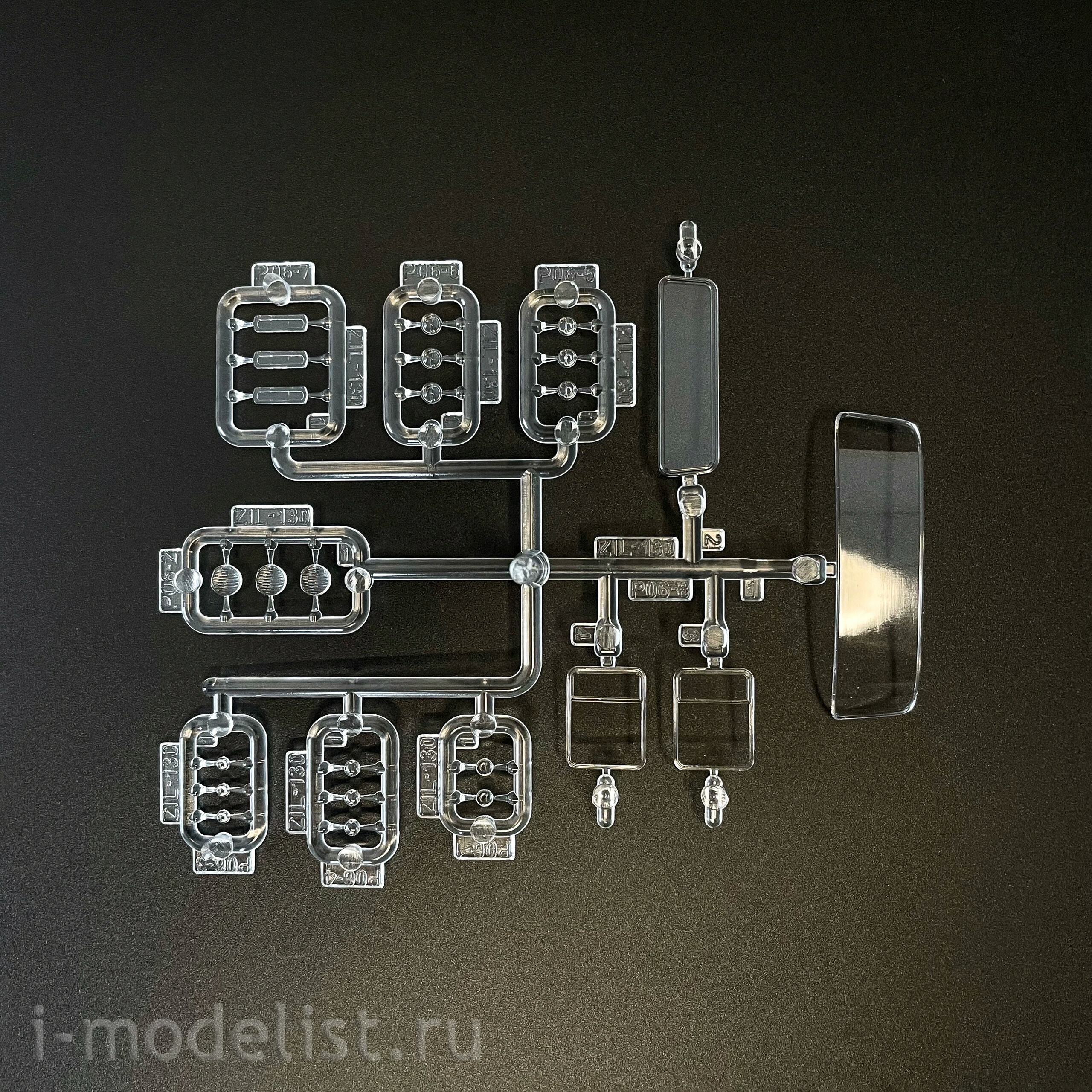 3501AVD AVD Models 1/35 ЗИЛ-130 бортовой