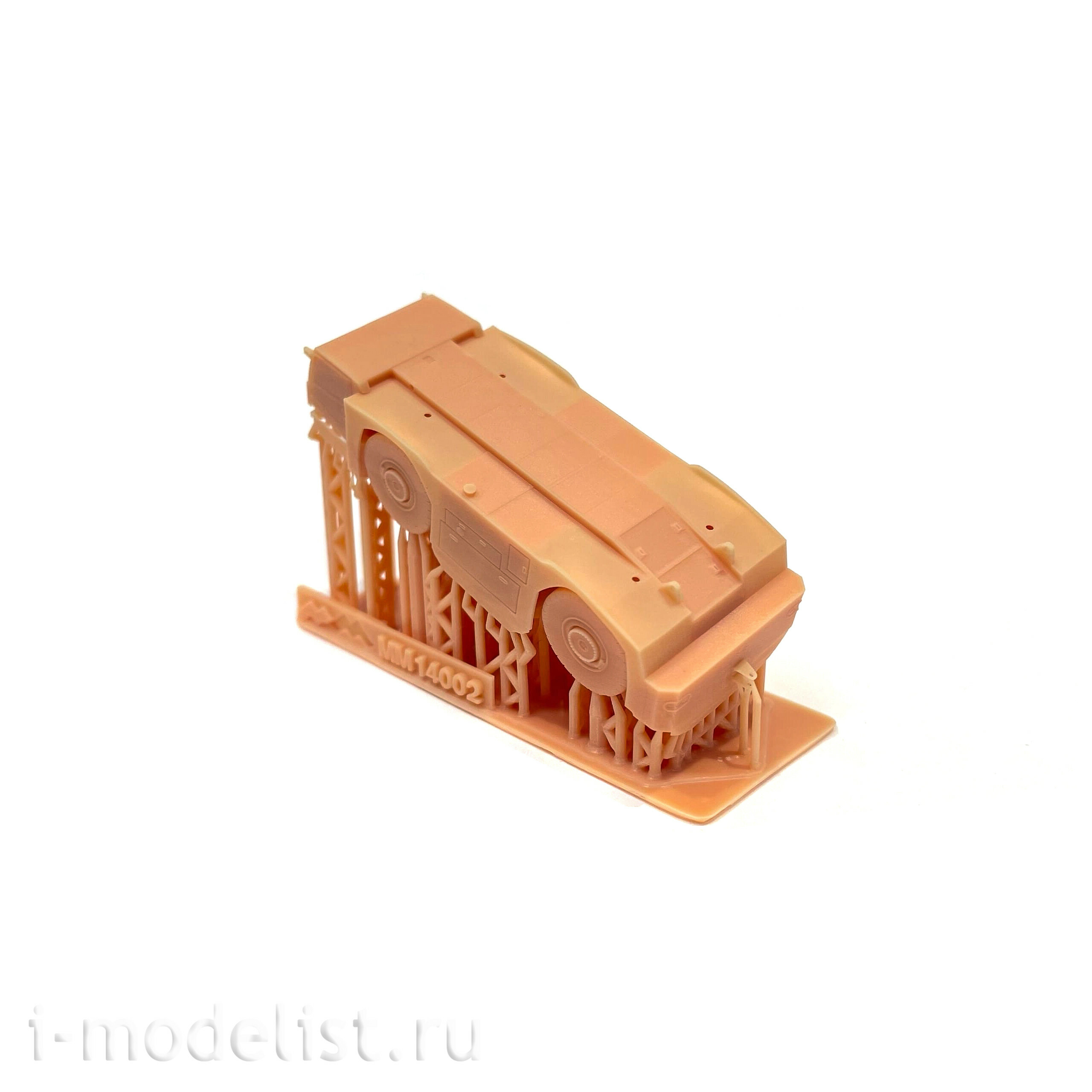 MM14002 My Model 1/144 Airfield Tractor F-396 (assembled model)