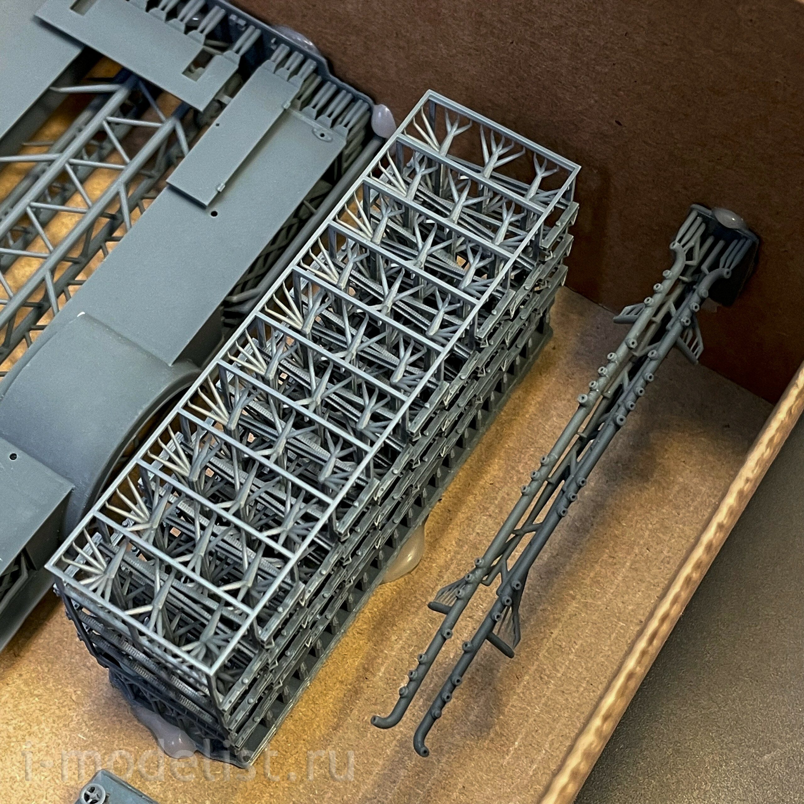 ММ35057 My модель 1/35 АУ-21 Автомобиль углекислfromного тушения на базе грузового автомобиля 130