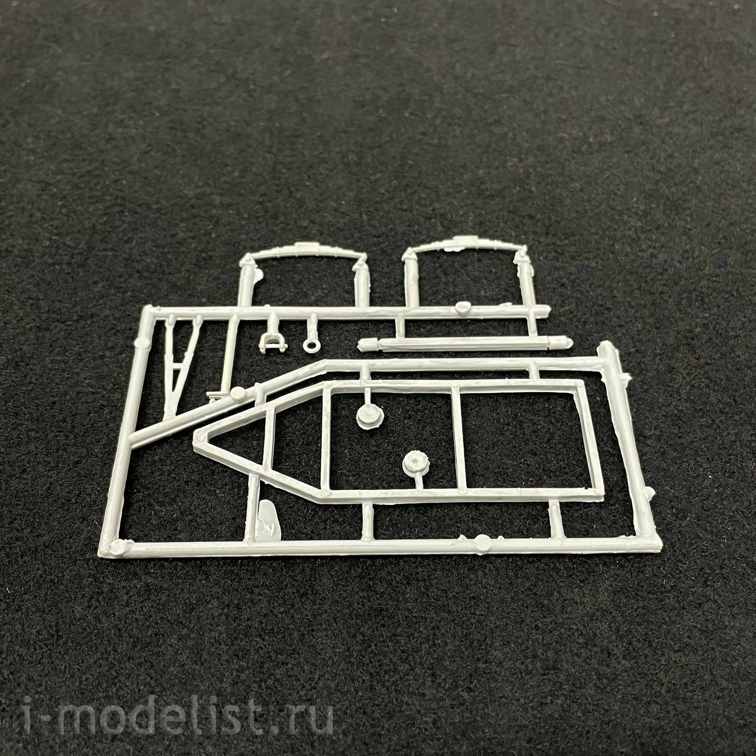 35043 Maket 1/35 Army water point