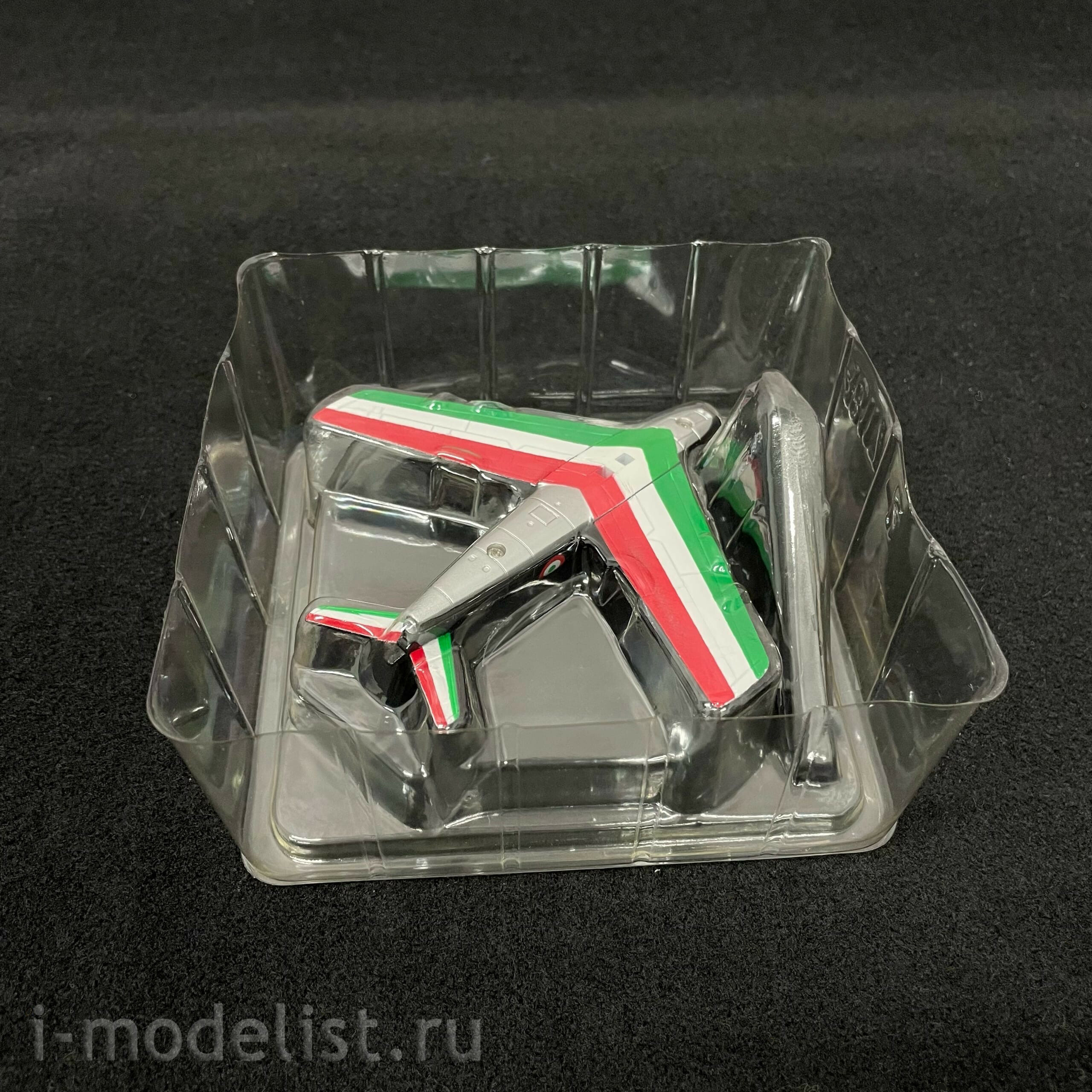 48122 Italeri 1/100 Assembled and painted model of the F-86E Sabre aircraft - Lanceri Neri