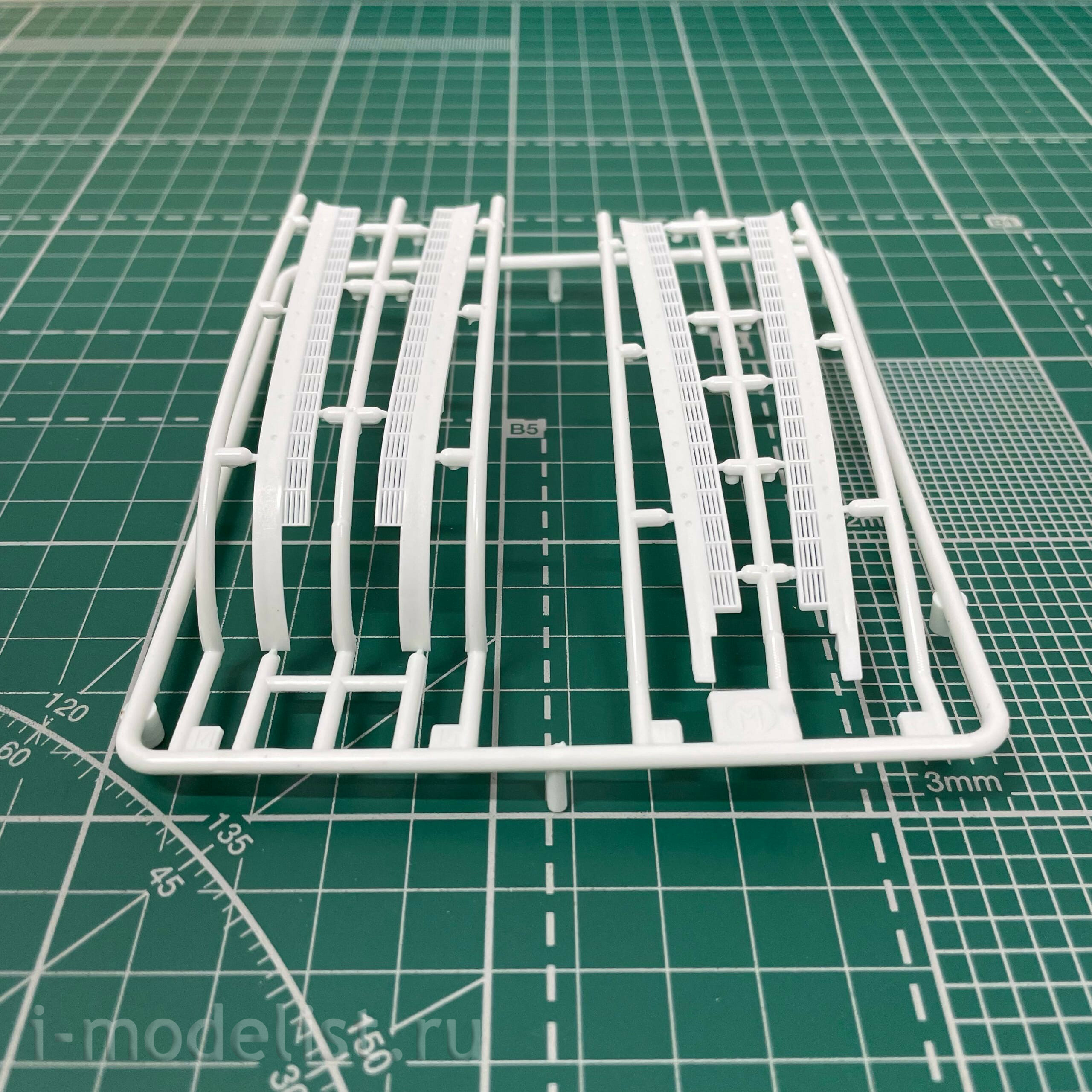 140015 Modeler 1/400 Liner 
