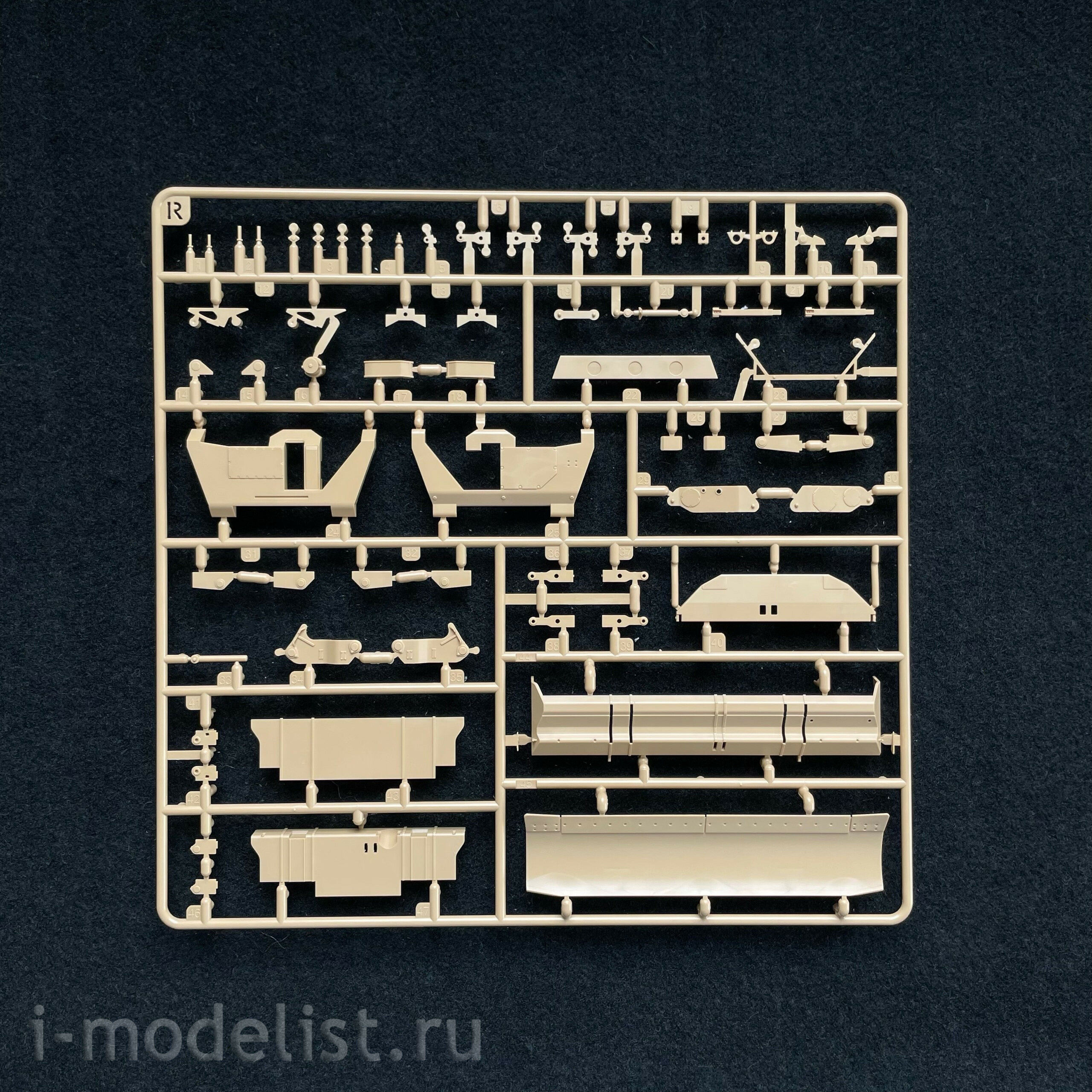RM-5048 Rye Field Model 1/35 USMC M1A1 FEP Tank