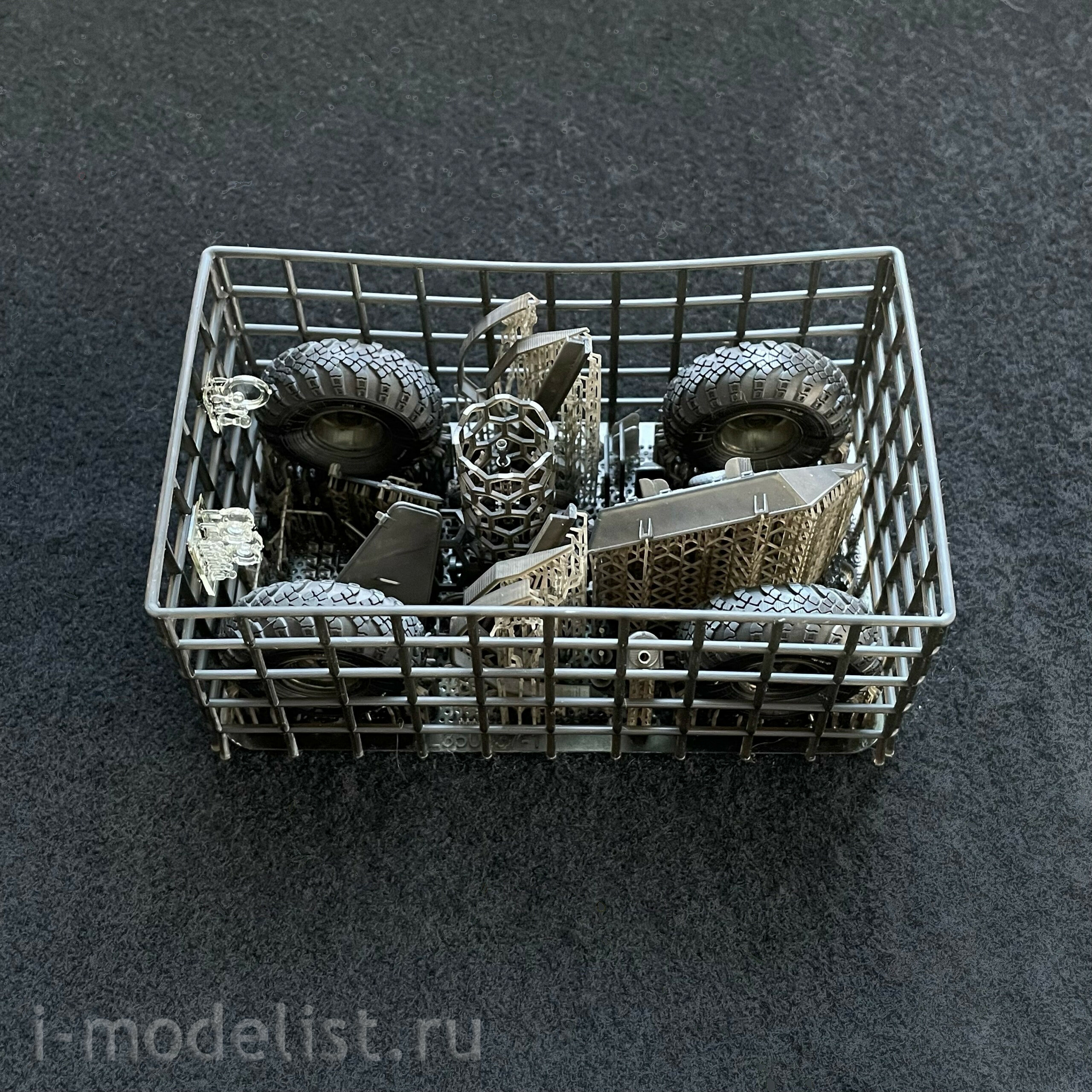 KL350037 Kraft Lab 1/35 Conversion Kit BRDM-2A (Zvezda)