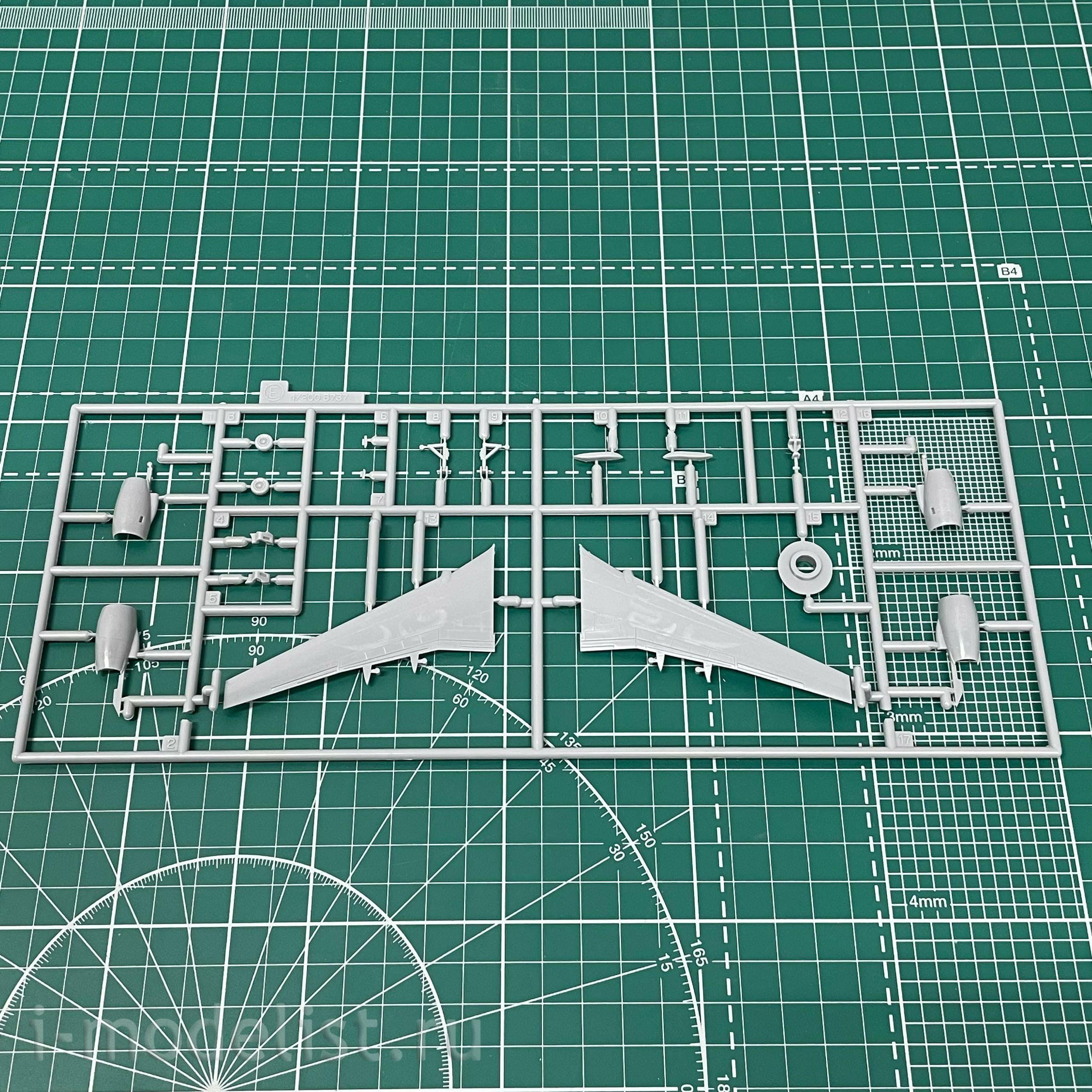 10735 Hasegawa 1/200 Ana B737-700 Aircraft