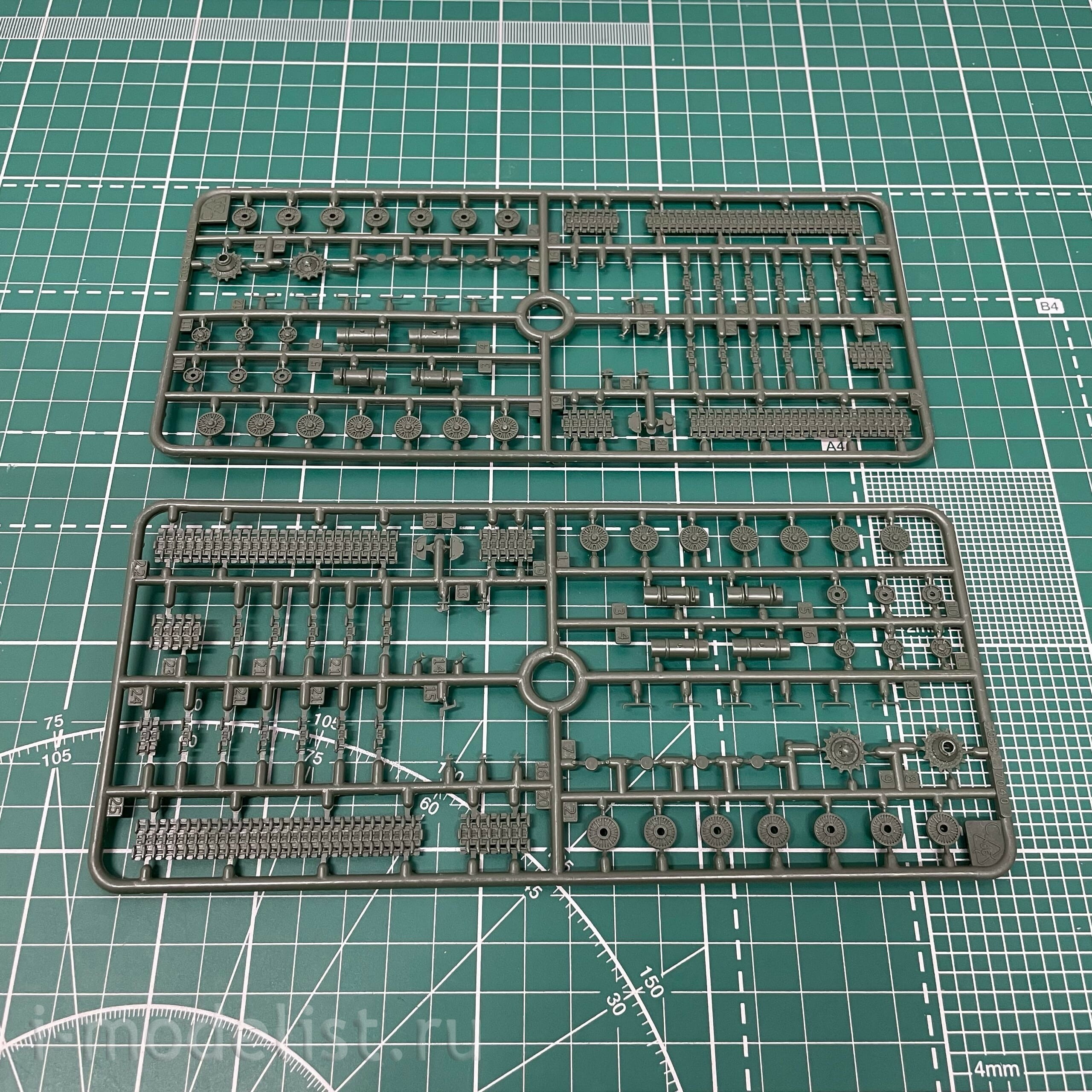 307203 Modeler 1/72 Soviet self-propelled gun ISU-152