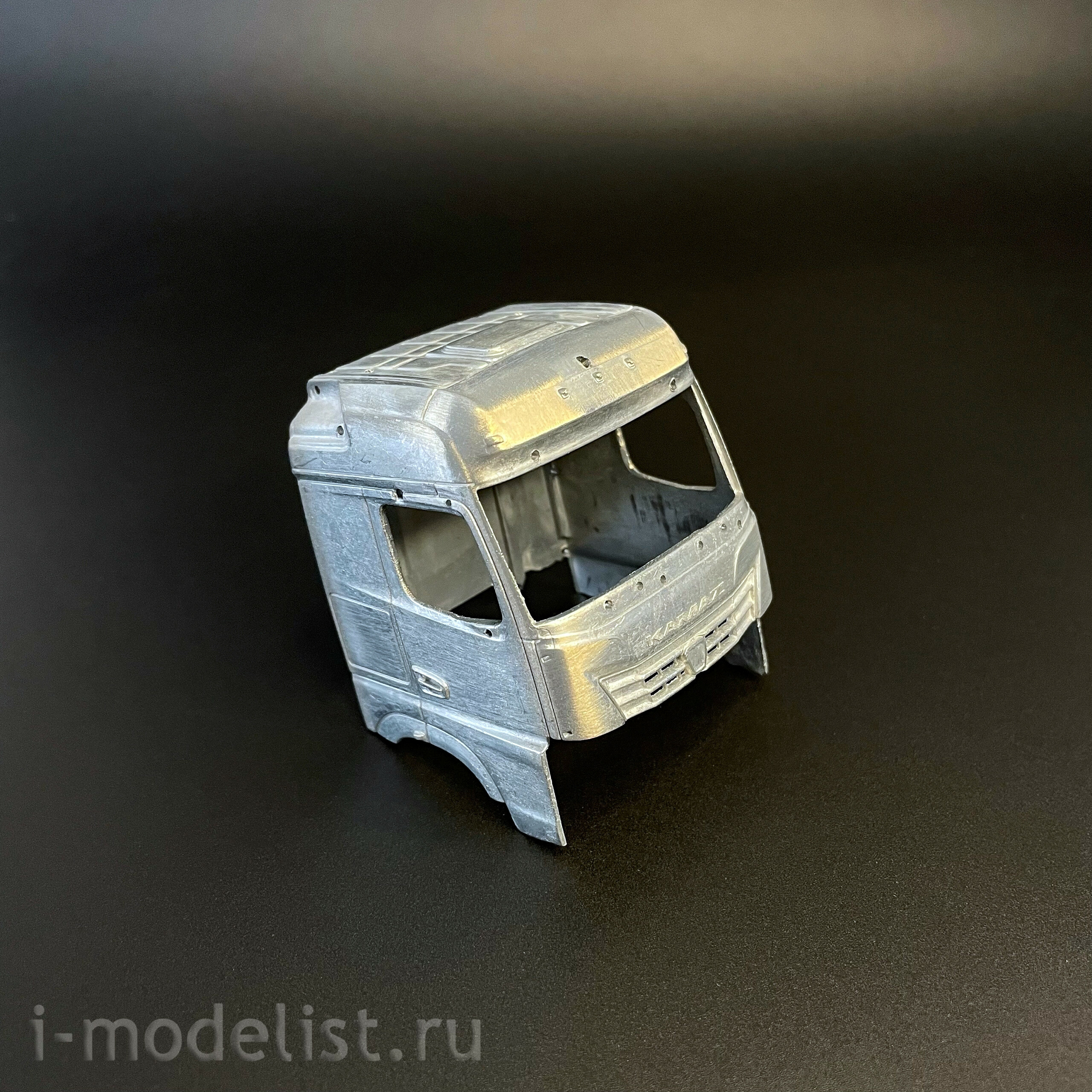 1513AVD AVD Models 1/43 Седельный тягач KAMAZ-54901