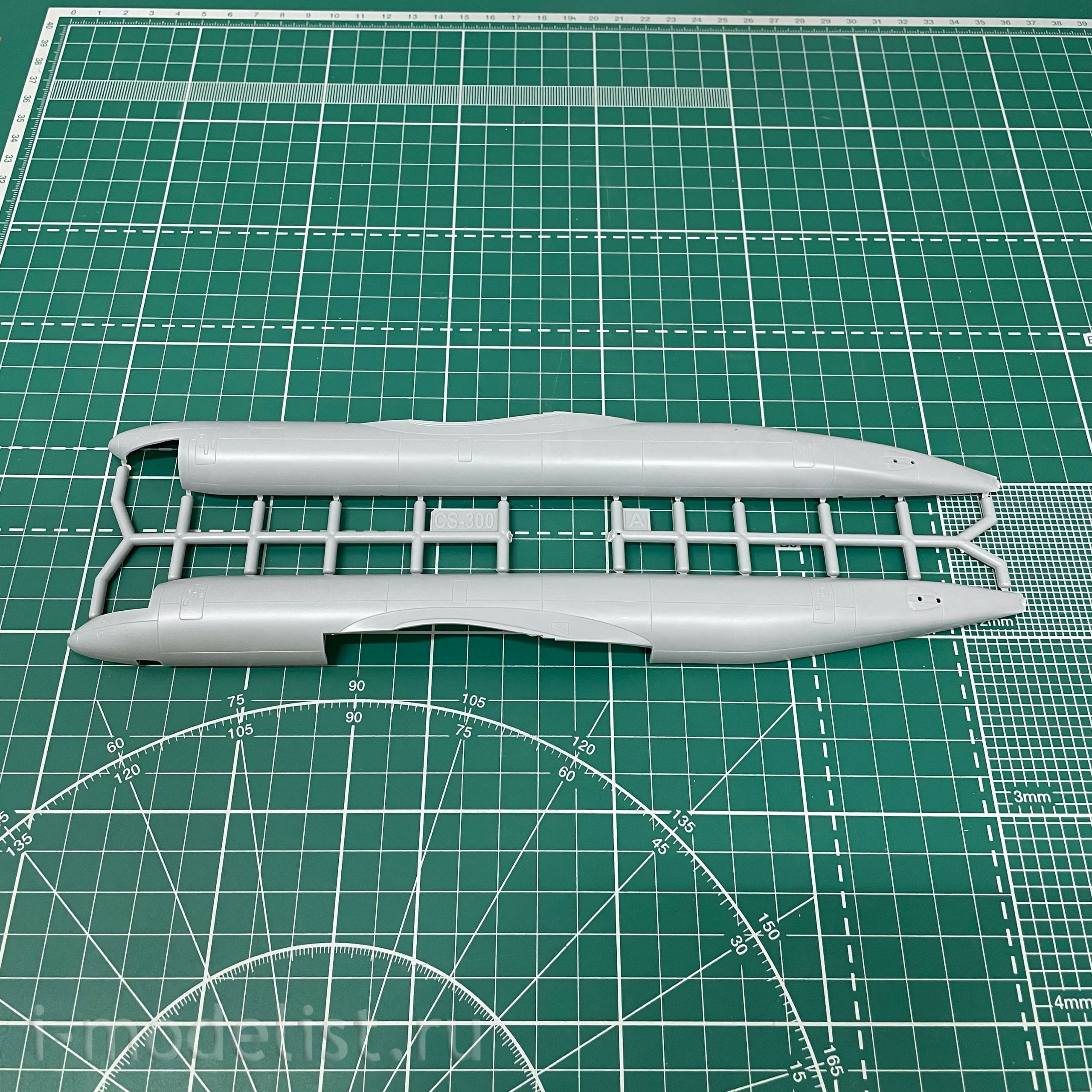 144136 Orient Express 1/144 Airliner A220-300 Air Baltic