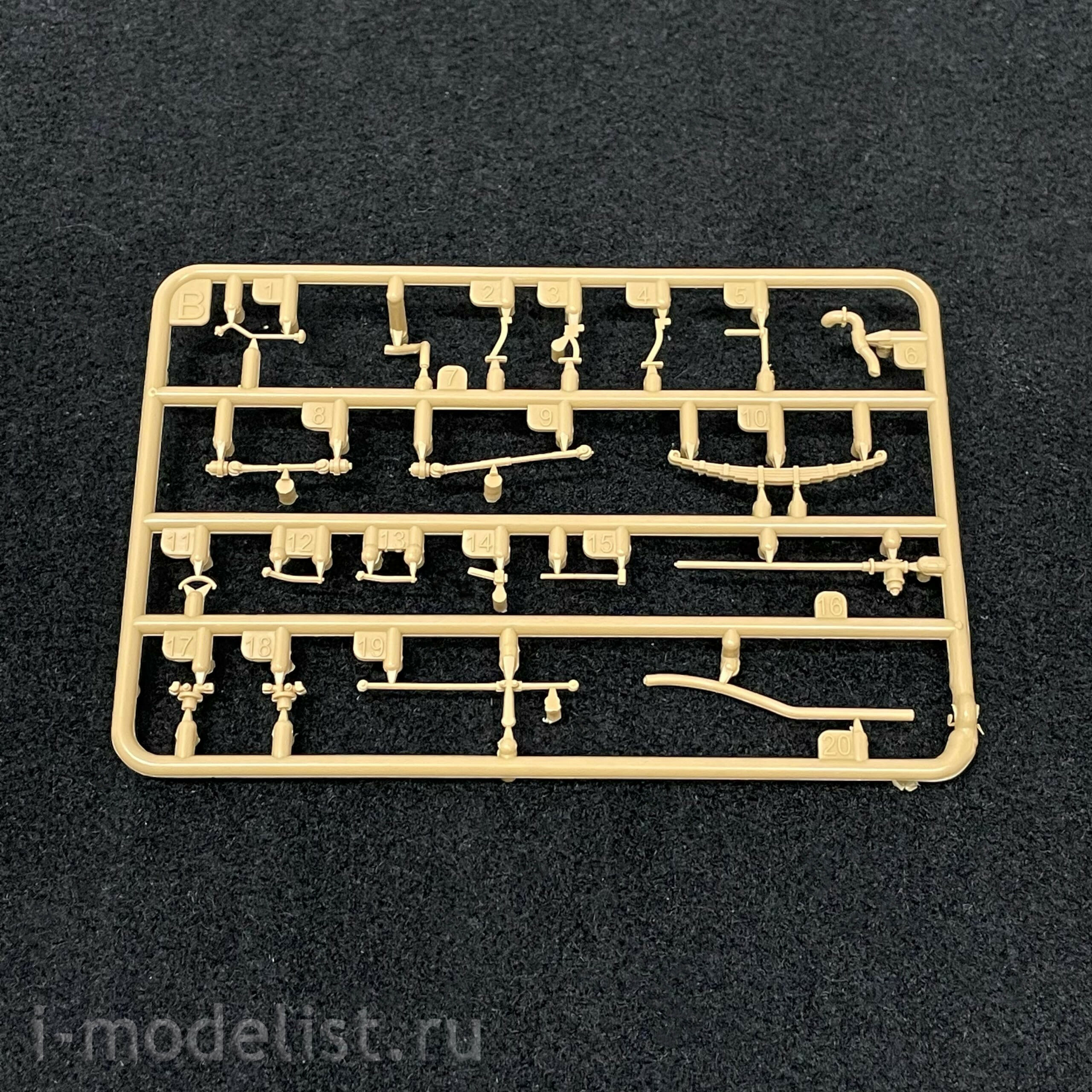 35A11 Sabre Model 1/35 German tractor Hanomag RL-20