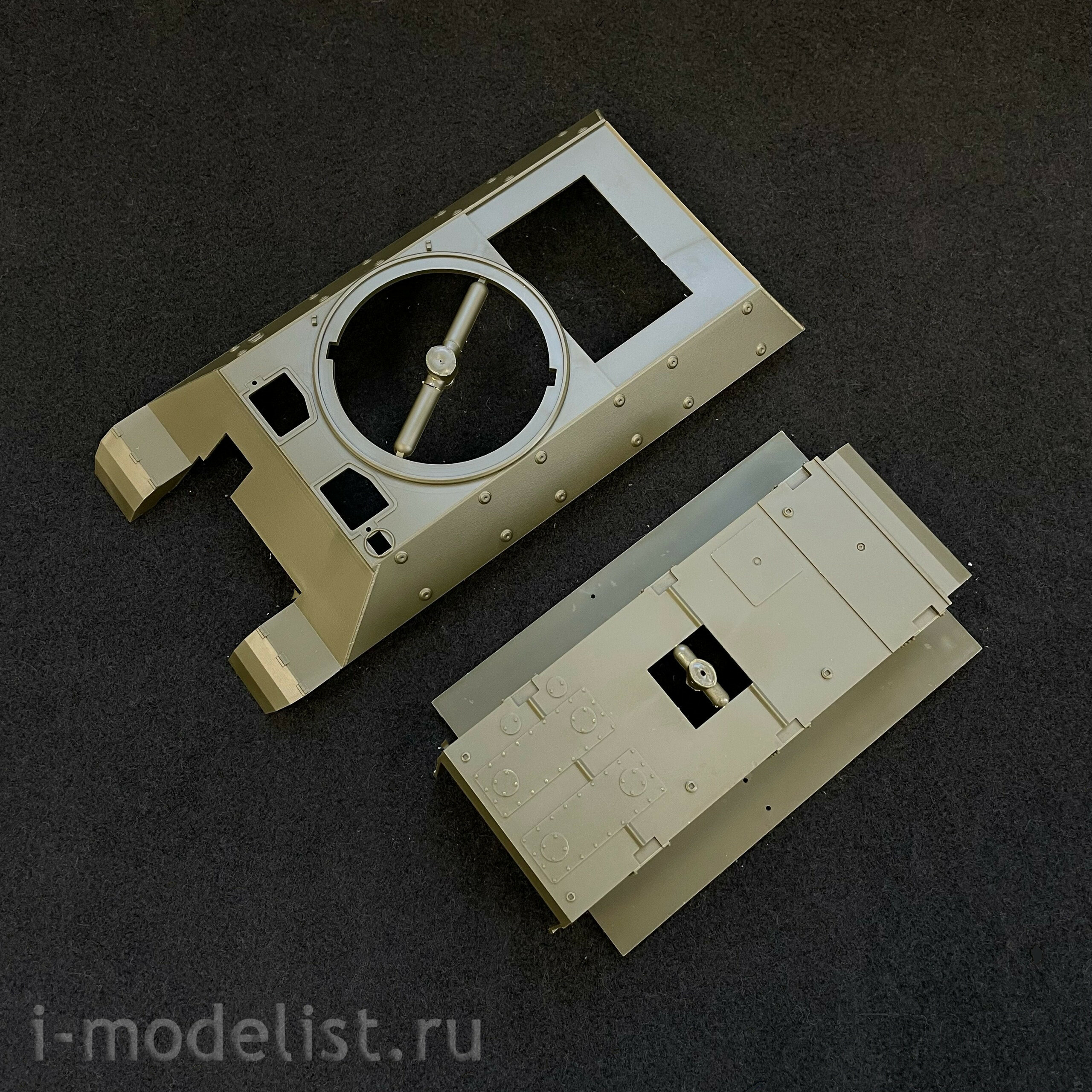 13521 Academy 1/35 M10 tank destroyer of the USSR Lend Lease